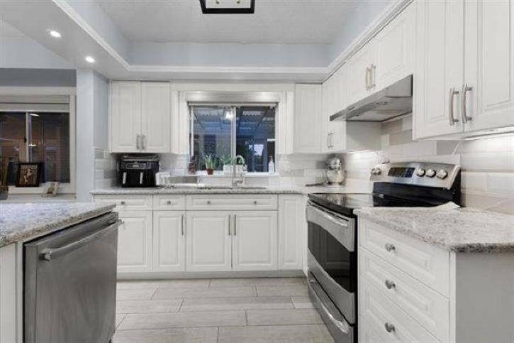 18244 54 Avenue, Surrey, BC