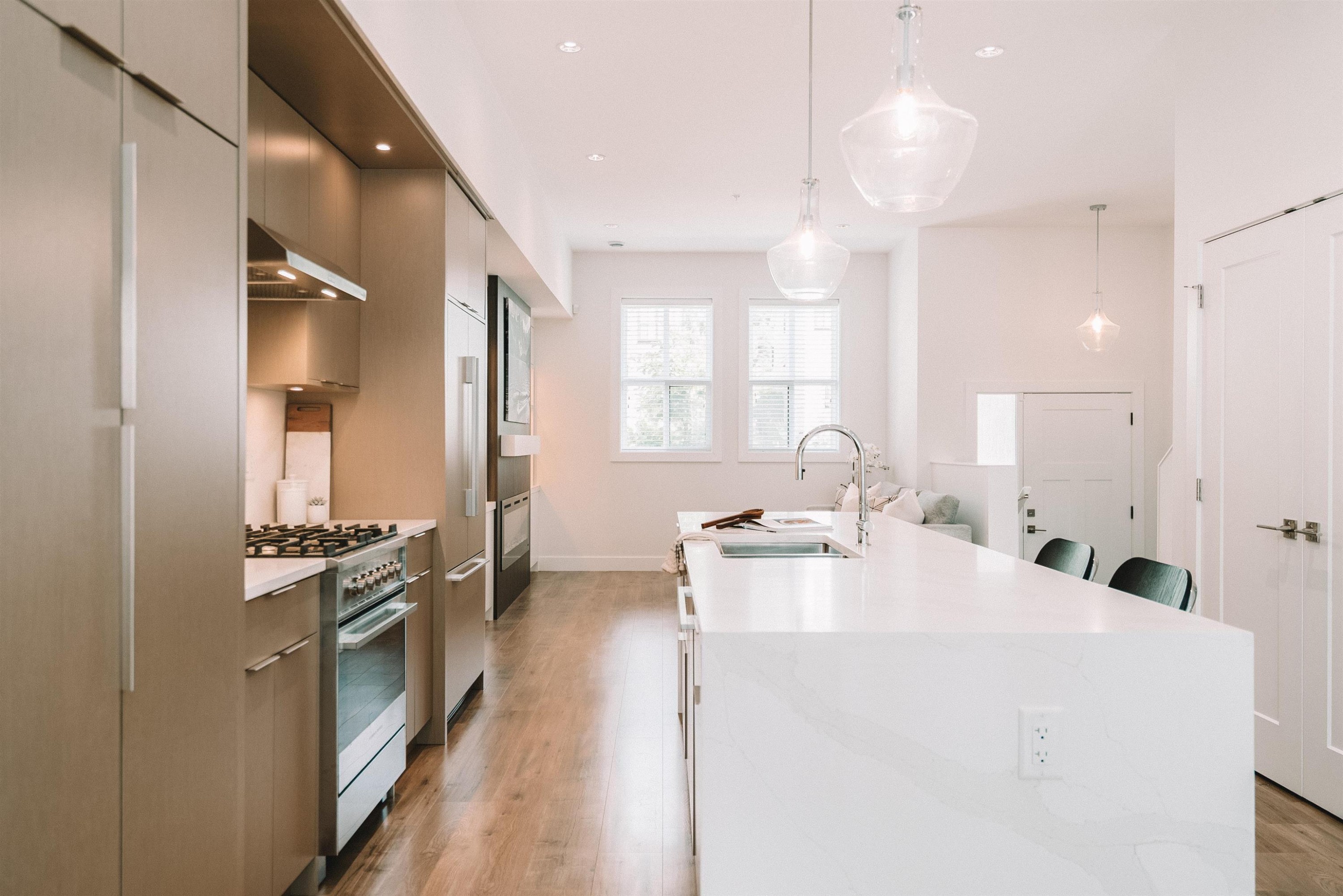 8133 202 Street, Langley, BC - Indoor Photo Showing Kitchen With Upgraded Kitchen