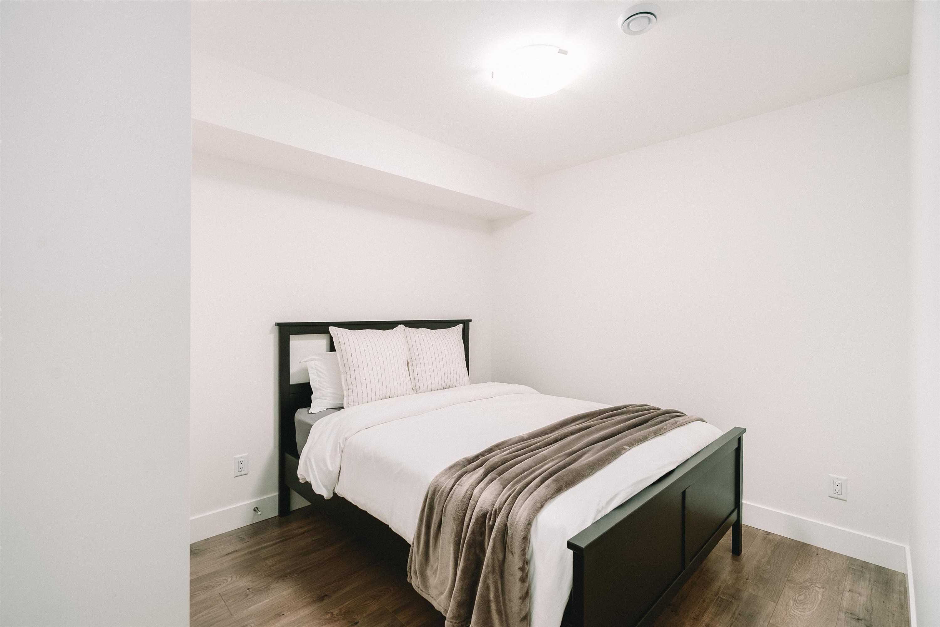 8133 202 Street, Langley, BC - Indoor Photo Showing Bedroom