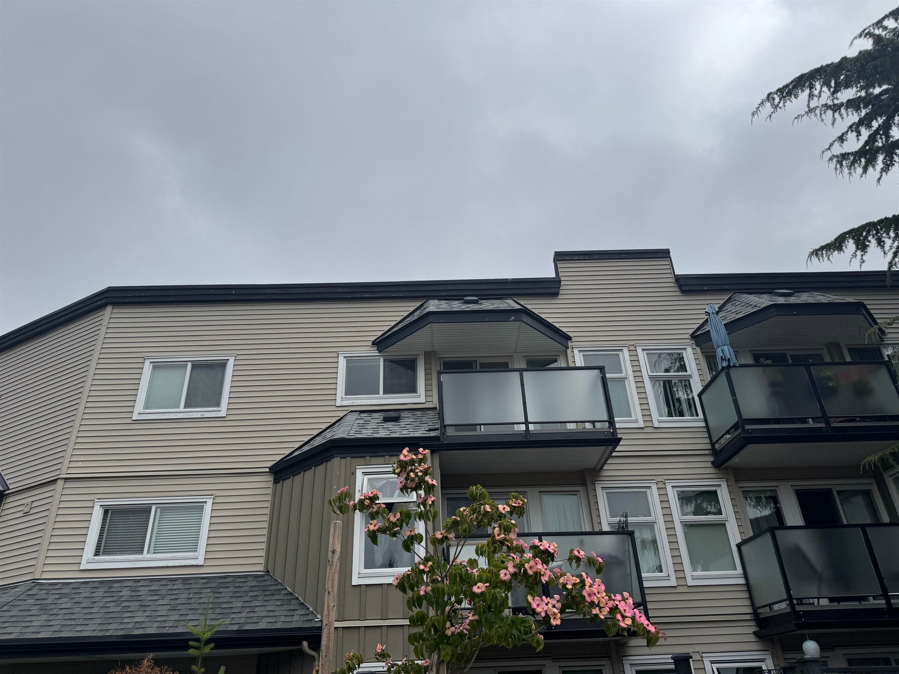 321-1850 Southmere Crescent E, Surrey, BC