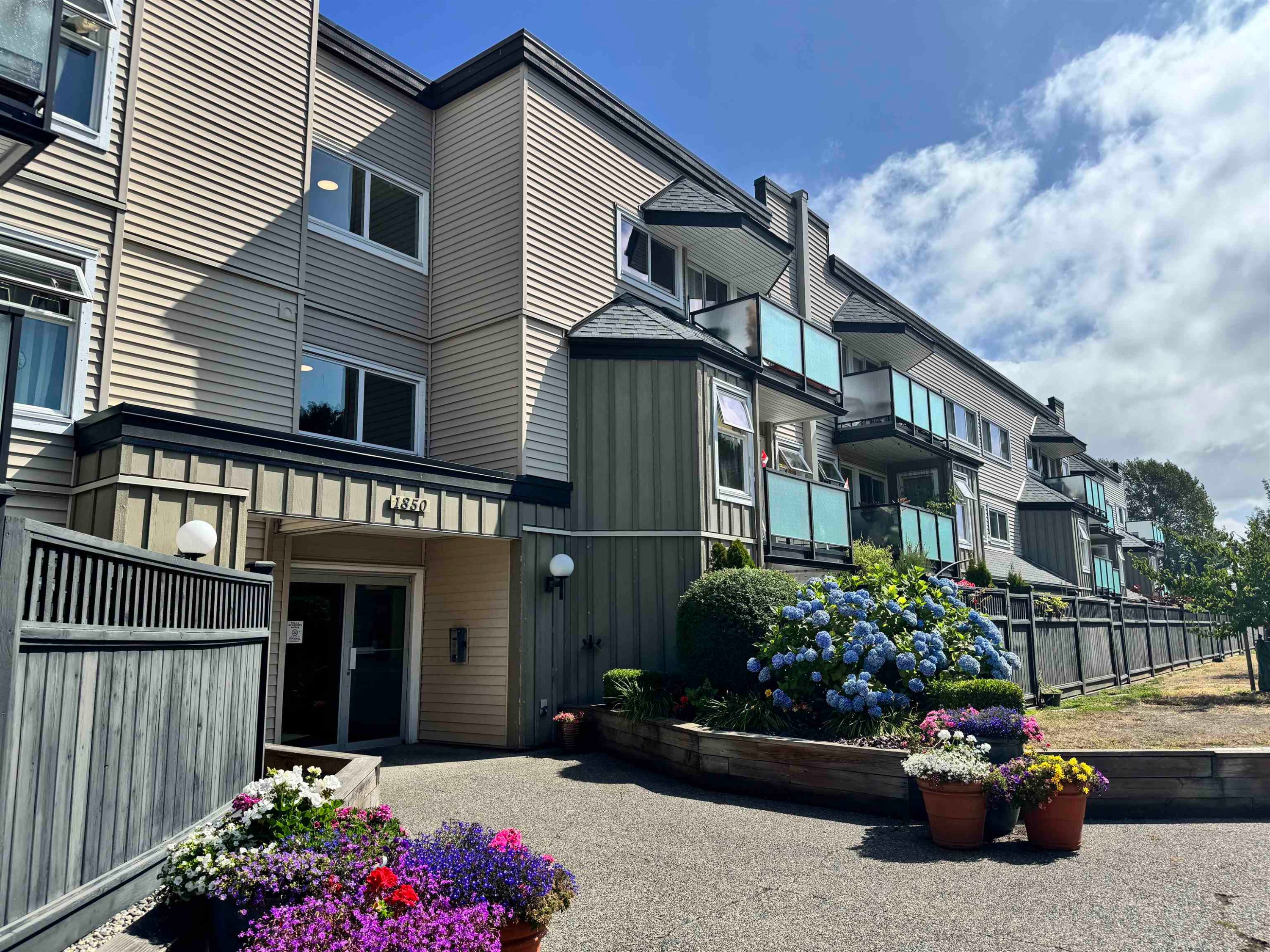 321-1850 Southmere Crescent E, Surrey, BC