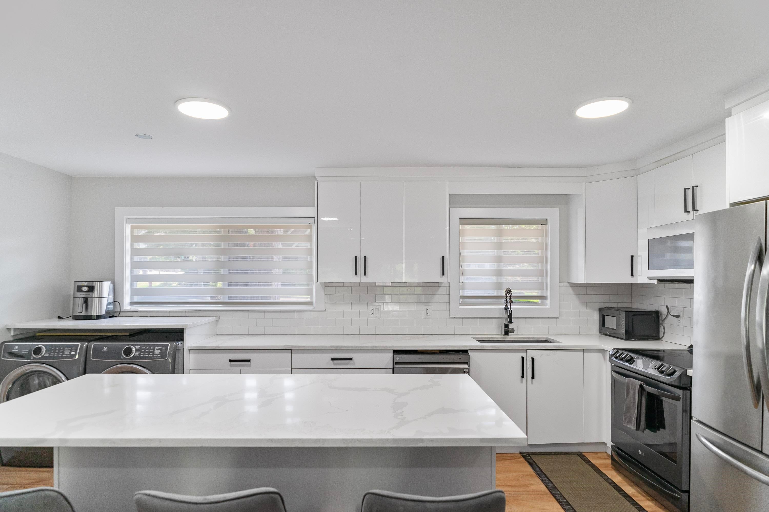 16235 28 Ave, Surrey, BC - Indoor Photo Showing Kitchen