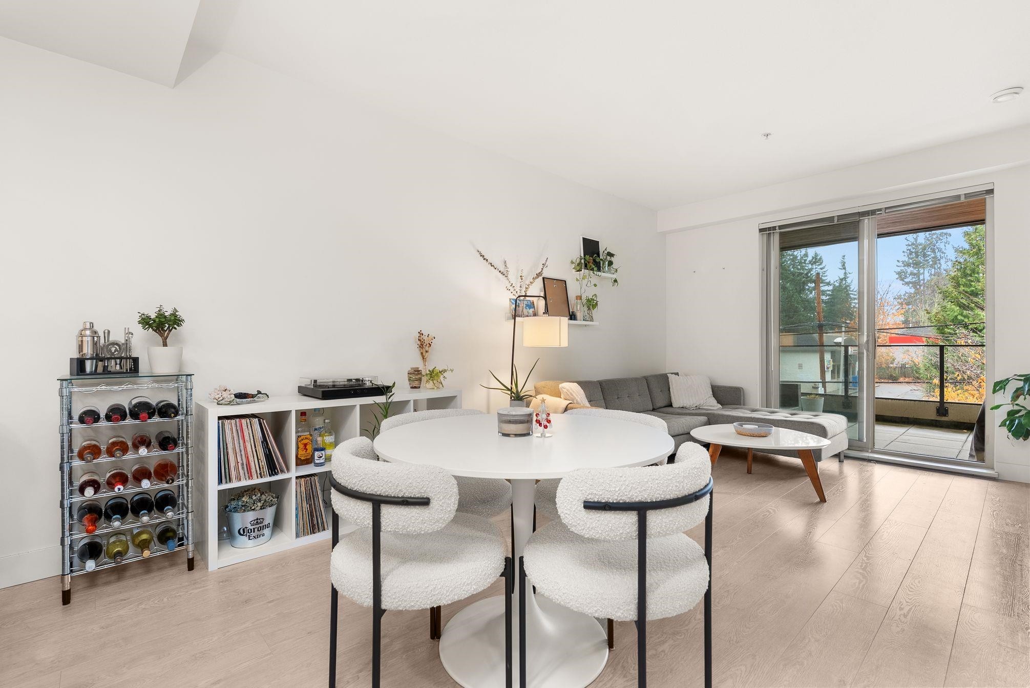 214-14022 North Bluff Road, White Rock, BC