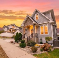 2136 164a Street Surrey, BC V3Z 0V5