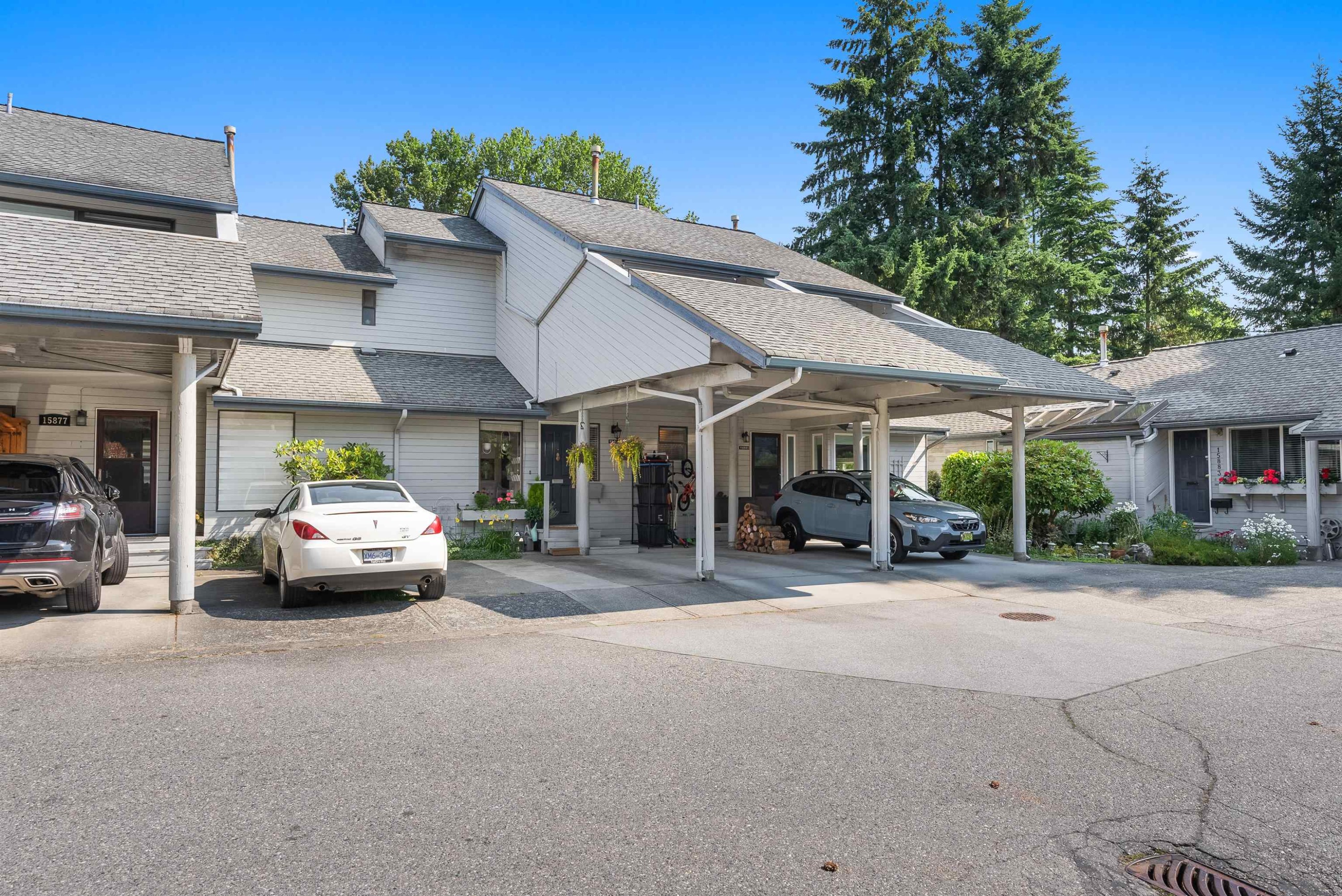 15879 Alder Place, Surrey, BC - Outdoor