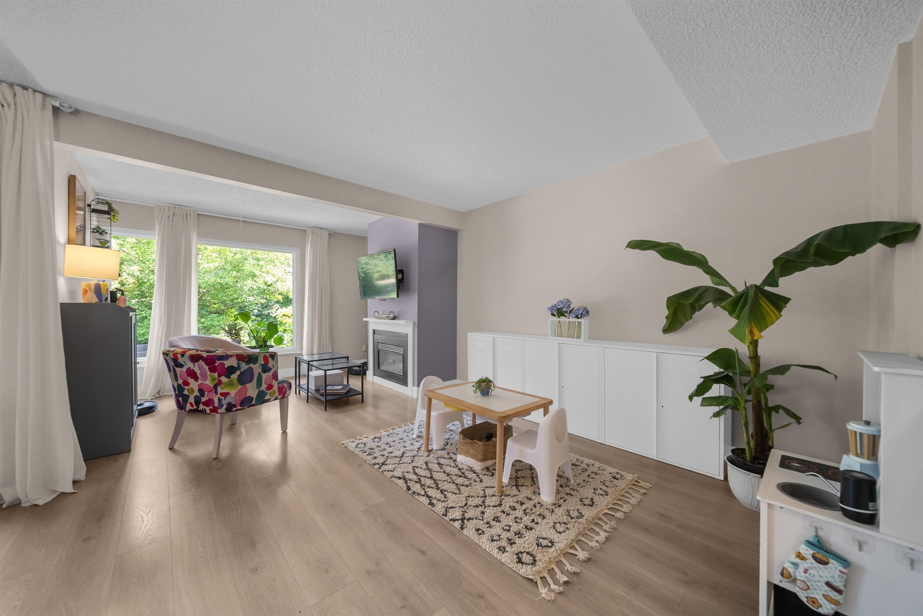 15879 Alder Place, Surrey, BC - Indoor