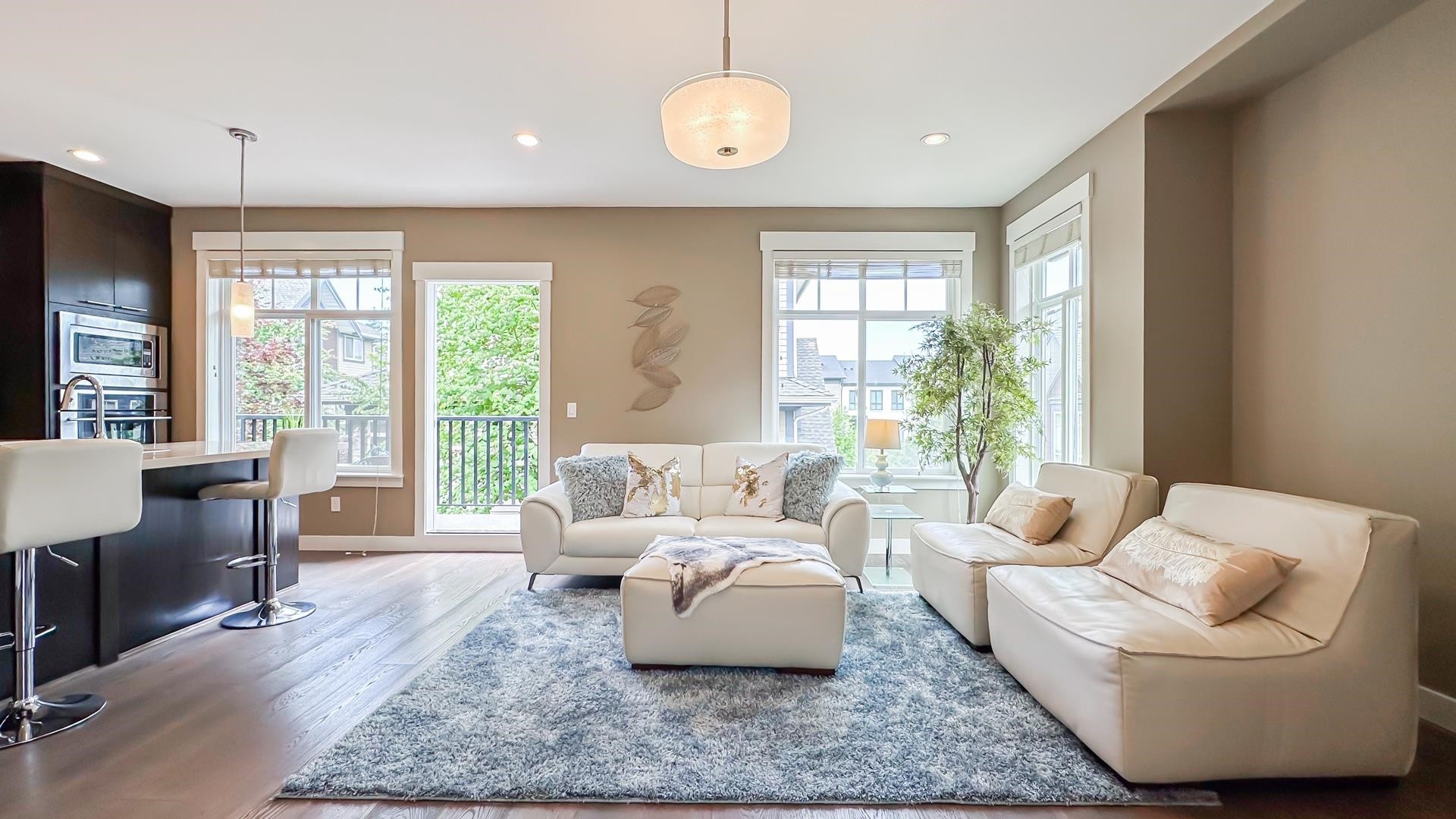 25-15977 26 Avenue, Surrey, BC - Indoor Photo Showing Living Room