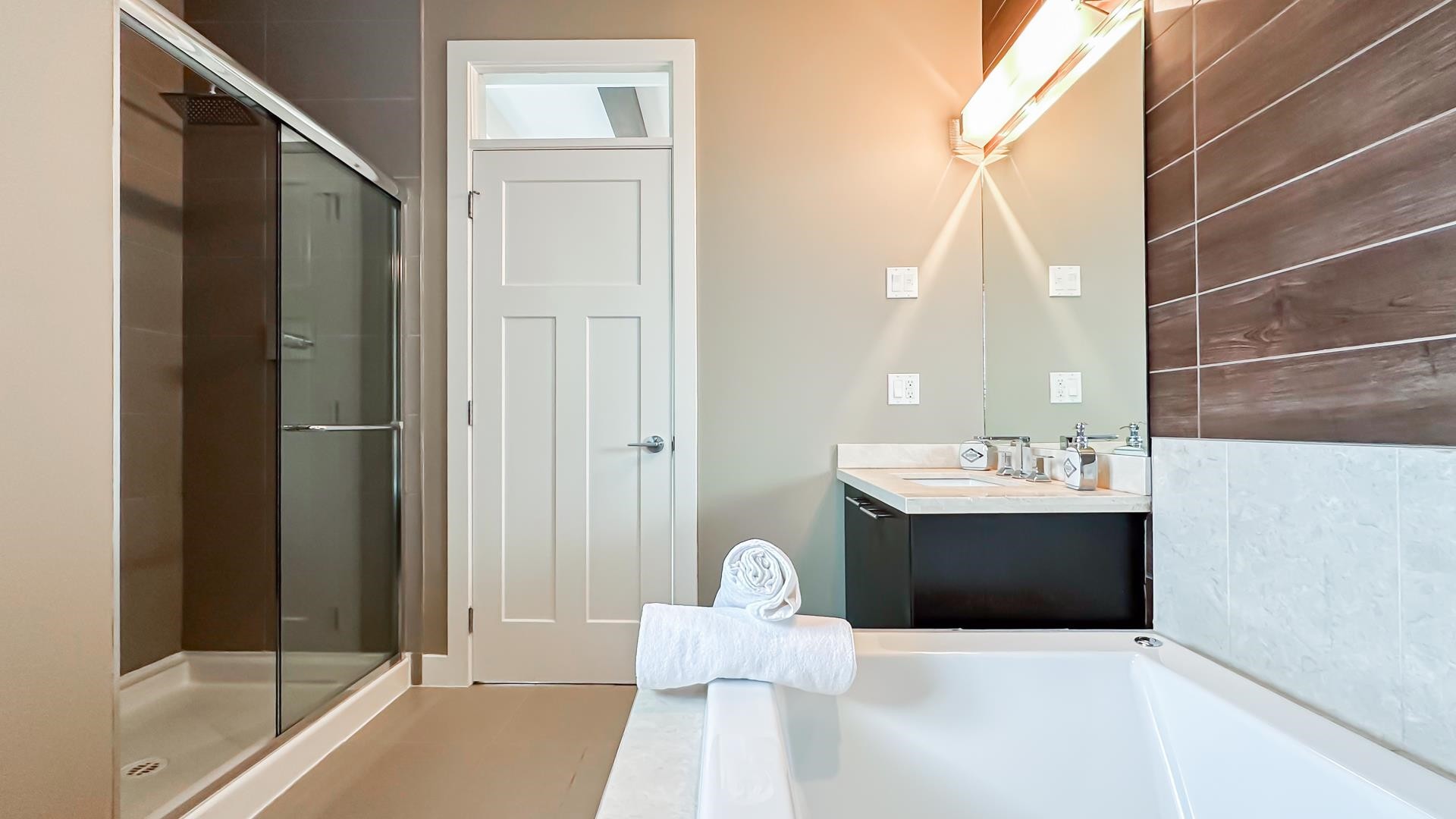 25-15977 26 Avenue, Surrey, BC - Indoor Photo Showing Bathroom
