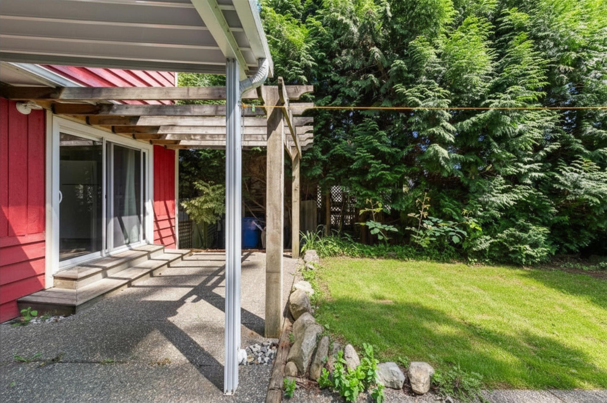 14770 60 Avenue, Surrey, BC - Outdoor