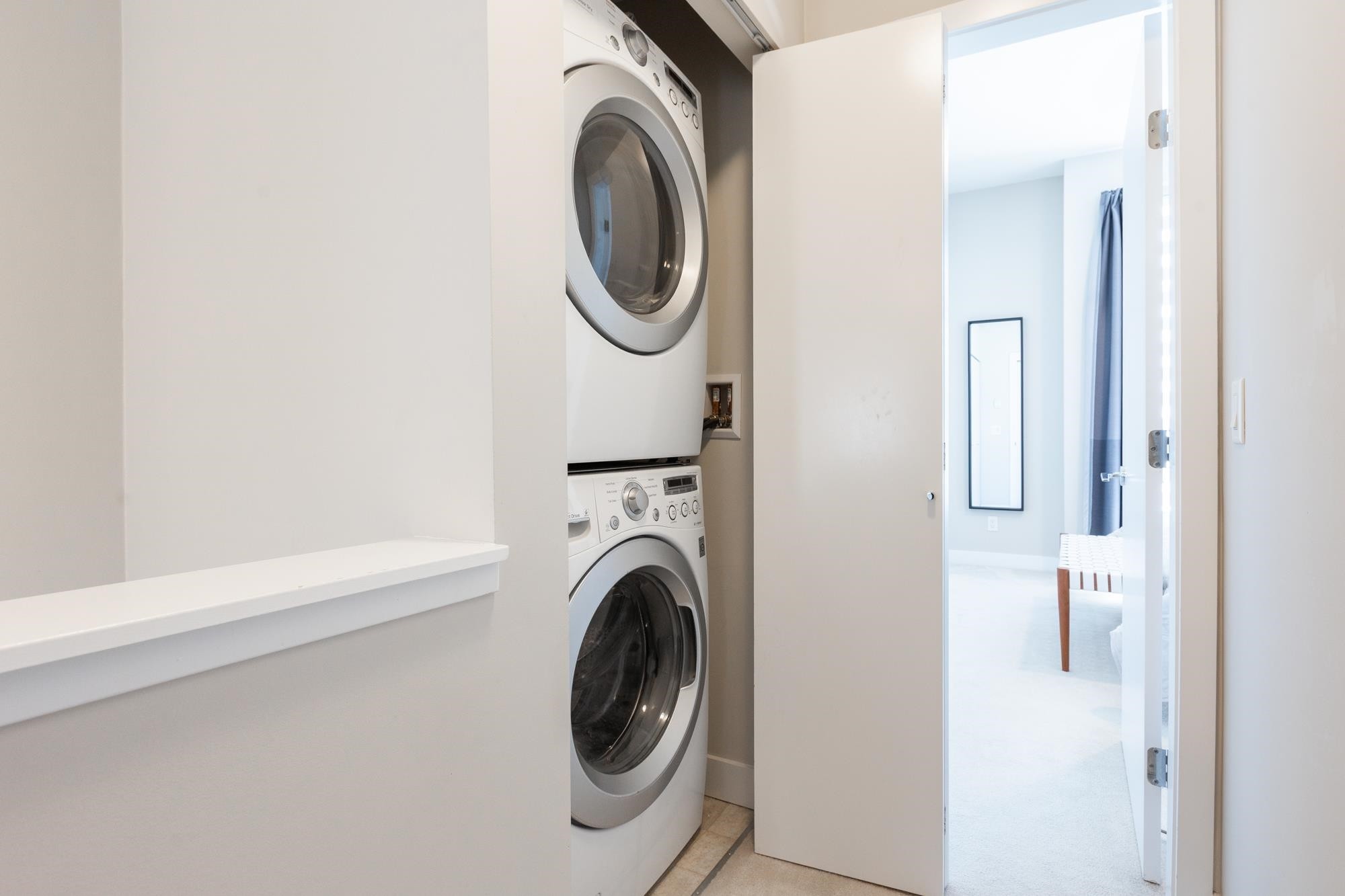 111-2228 162 Street, Surrey, BC - Indoor Photo Showing Laundry Room