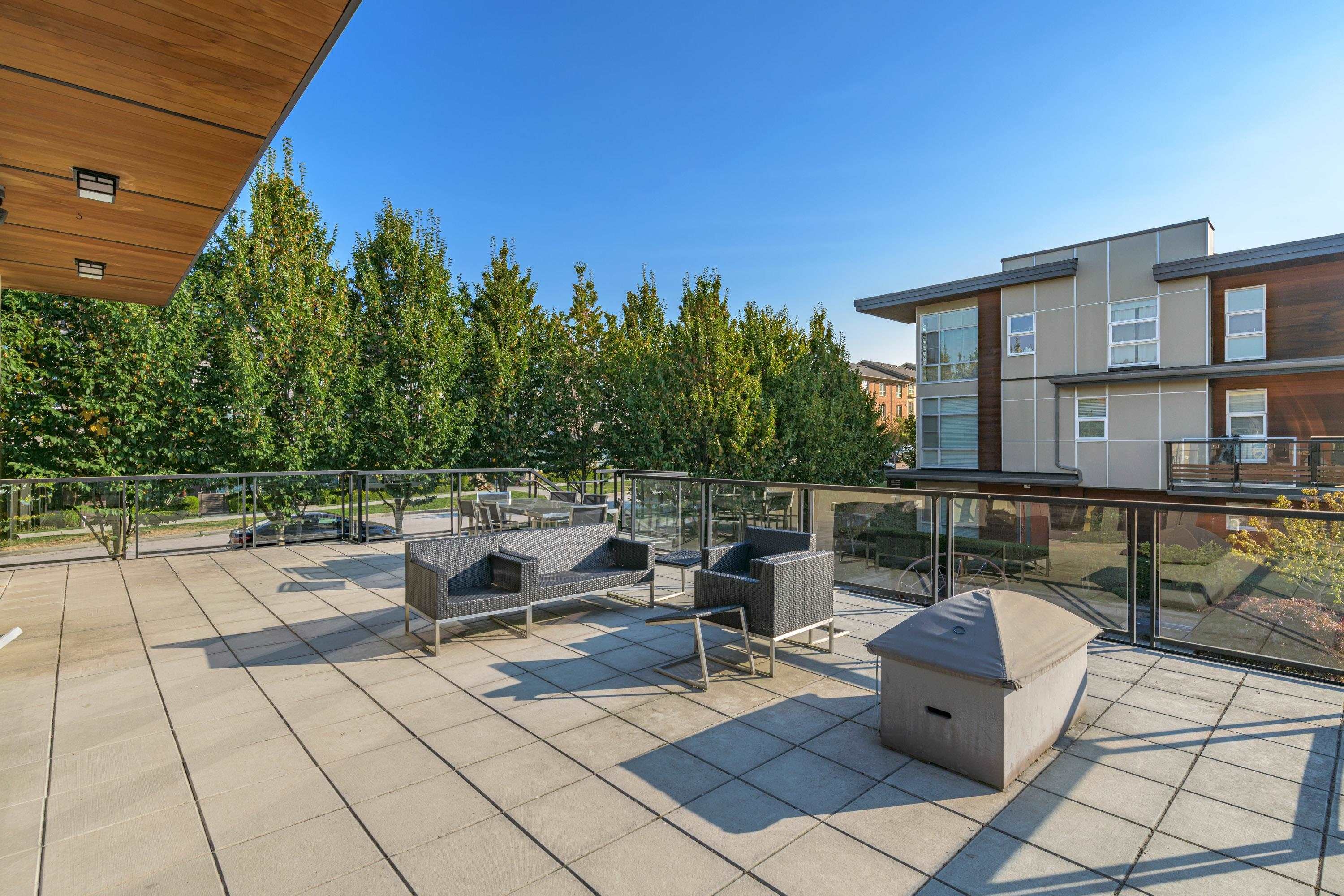 111-2228 162 Street, Surrey, BC - Outdoor