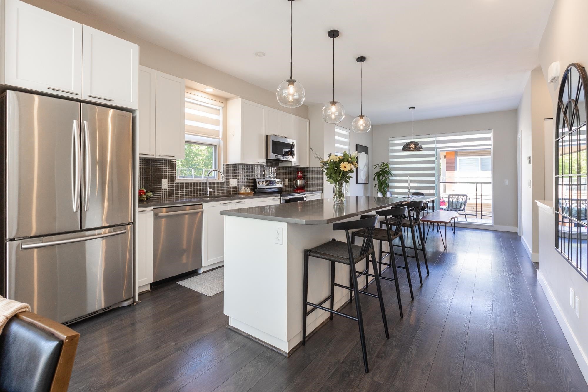 111-2228 162 Street, Surrey, BC - Indoor Photo Showing Kitchen With Upgraded Kitchen