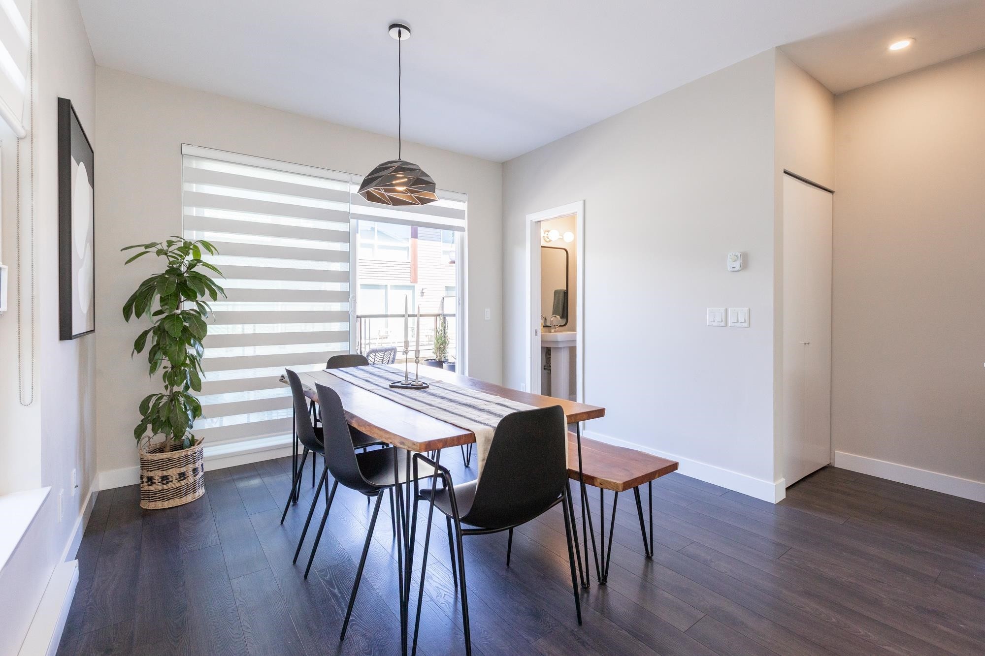 111-2228 162 Street, Surrey, BC - Indoor Photo Showing Dining Room