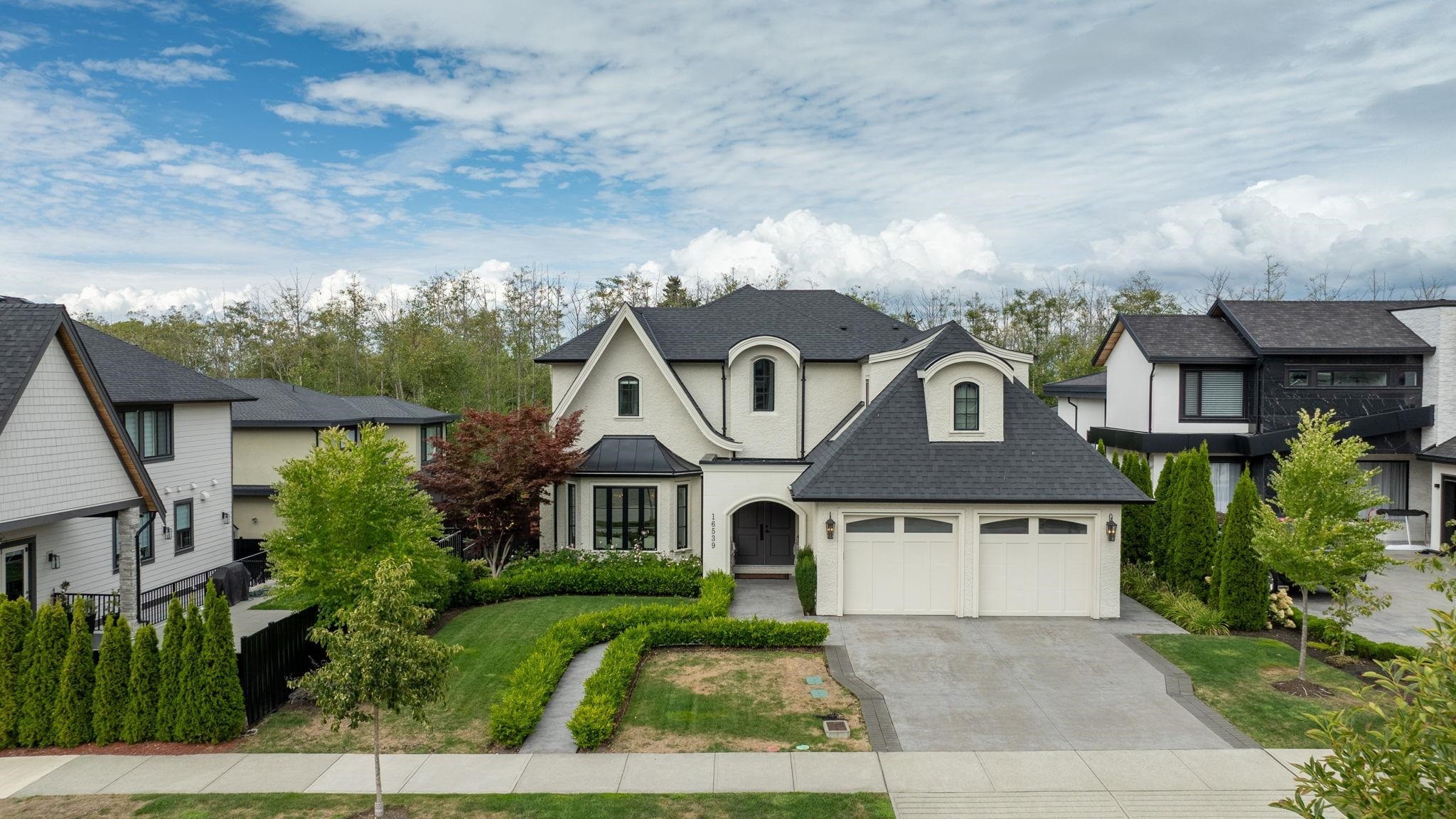 16539 29A Avenue, Surrey, BC - Outdoor With Facade
