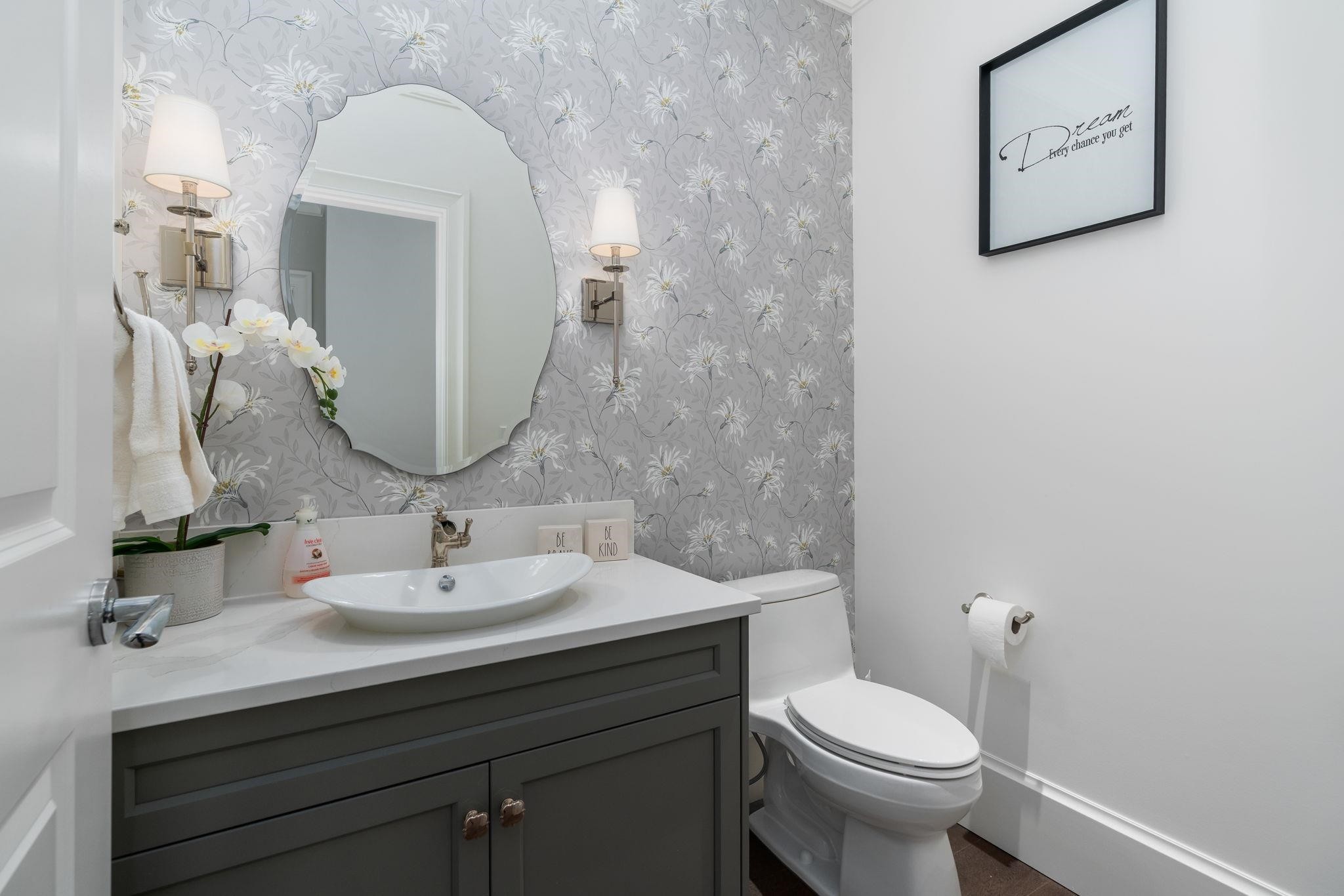 16539 29A Avenue, Surrey, BC - Indoor Photo Showing Bathroom