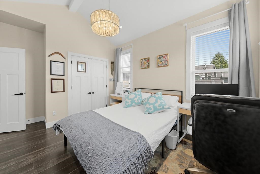 19675 70A Avenue, Langley, BC - Indoor Photo Showing Bedroom