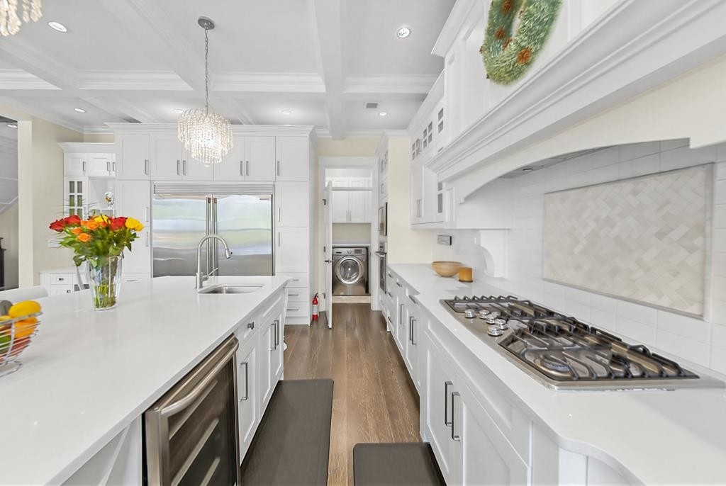 19675 70A Avenue, Langley, BC - Indoor Photo Showing Kitchen With Upgraded Kitchen