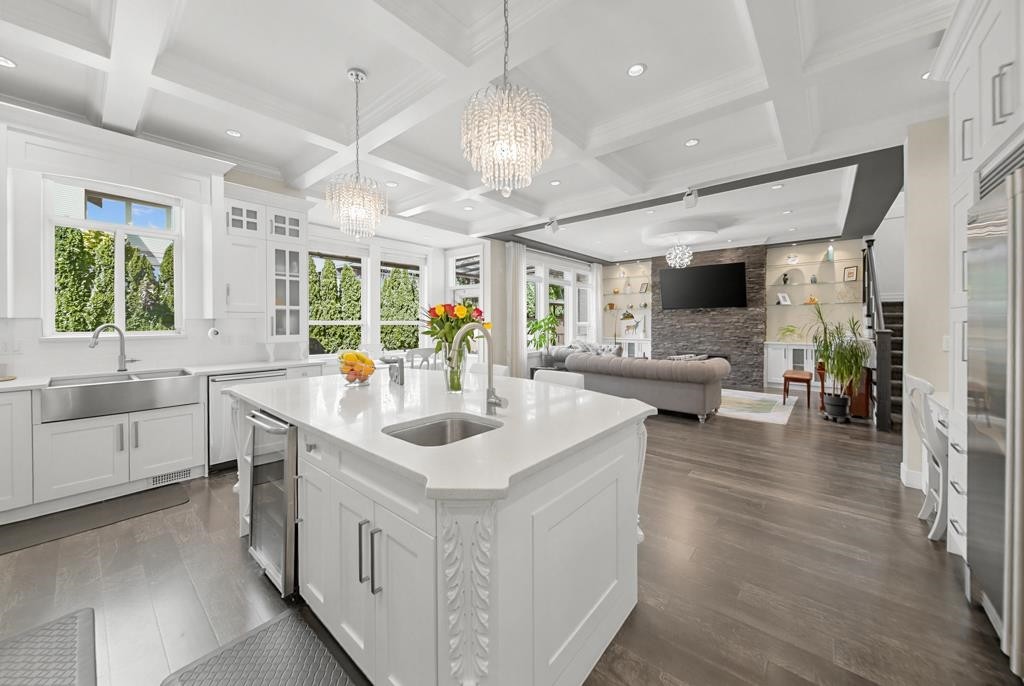 19675 70A Avenue, Langley, BC - Indoor Photo Showing Kitchen