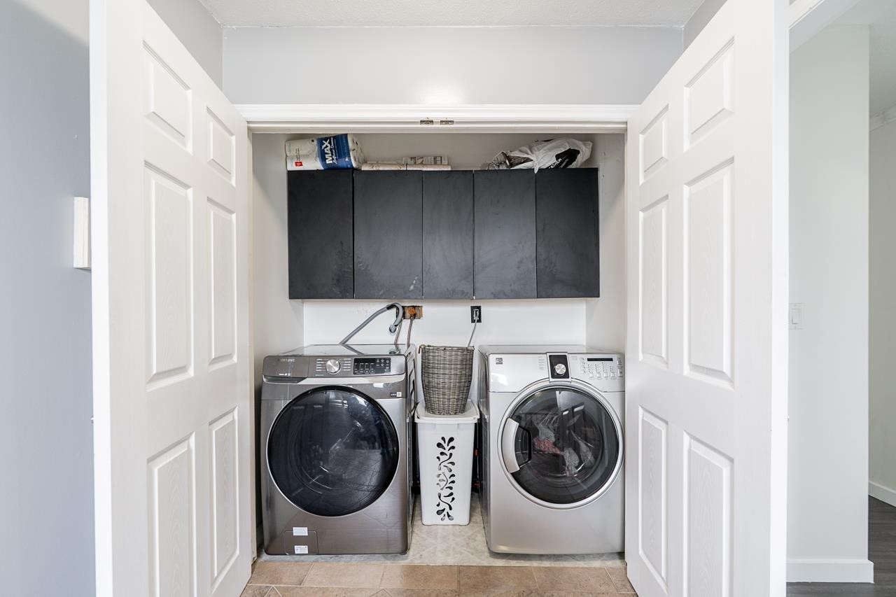 21-12172 72 Avenue, Surrey, BC - Indoor Photo Showing Laundry Room