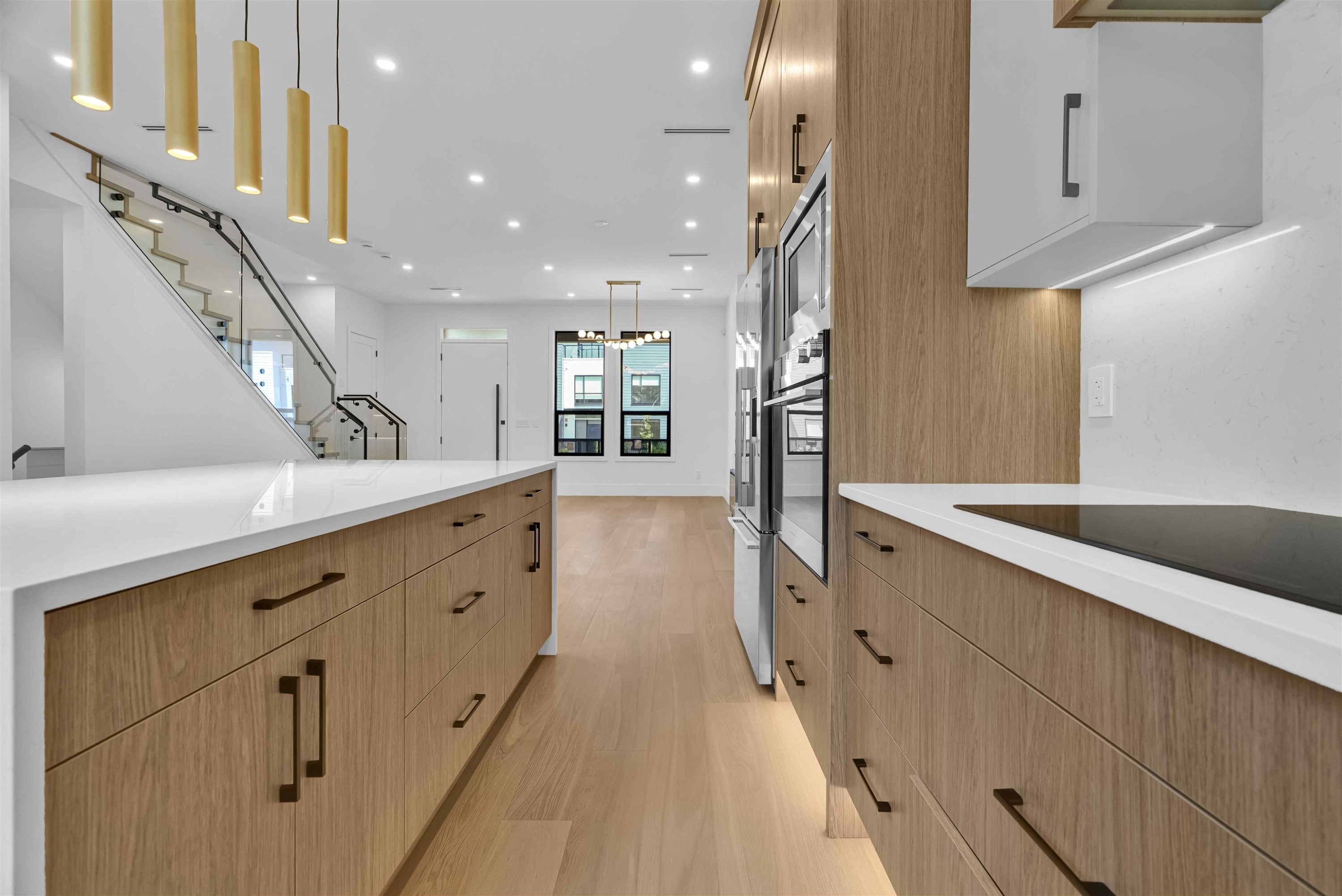 15636 23A Avenue, Surrey, BC - Indoor Photo Showing Kitchen