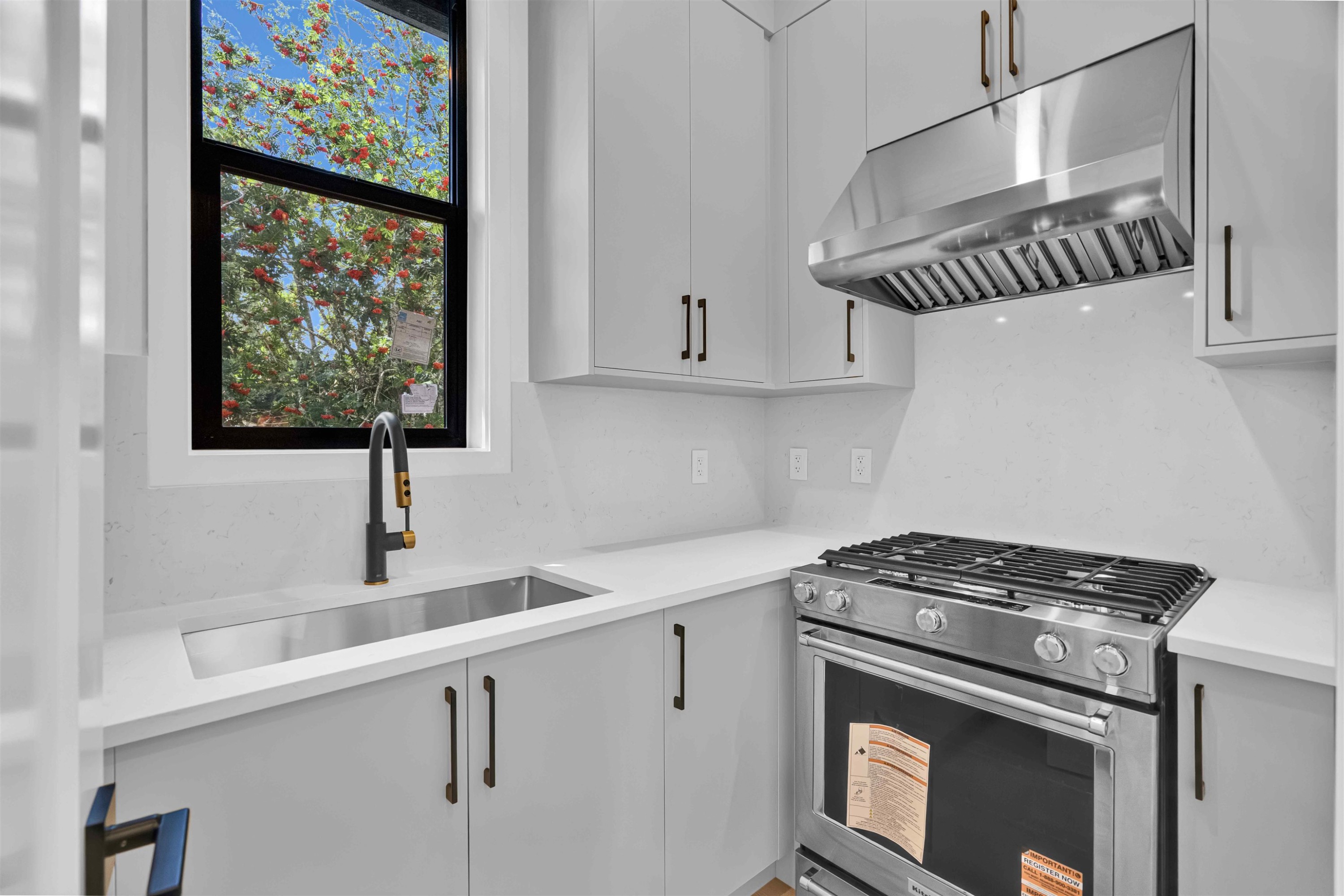 15636 23A Avenue, Surrey, BC - Indoor Photo Showing Kitchen