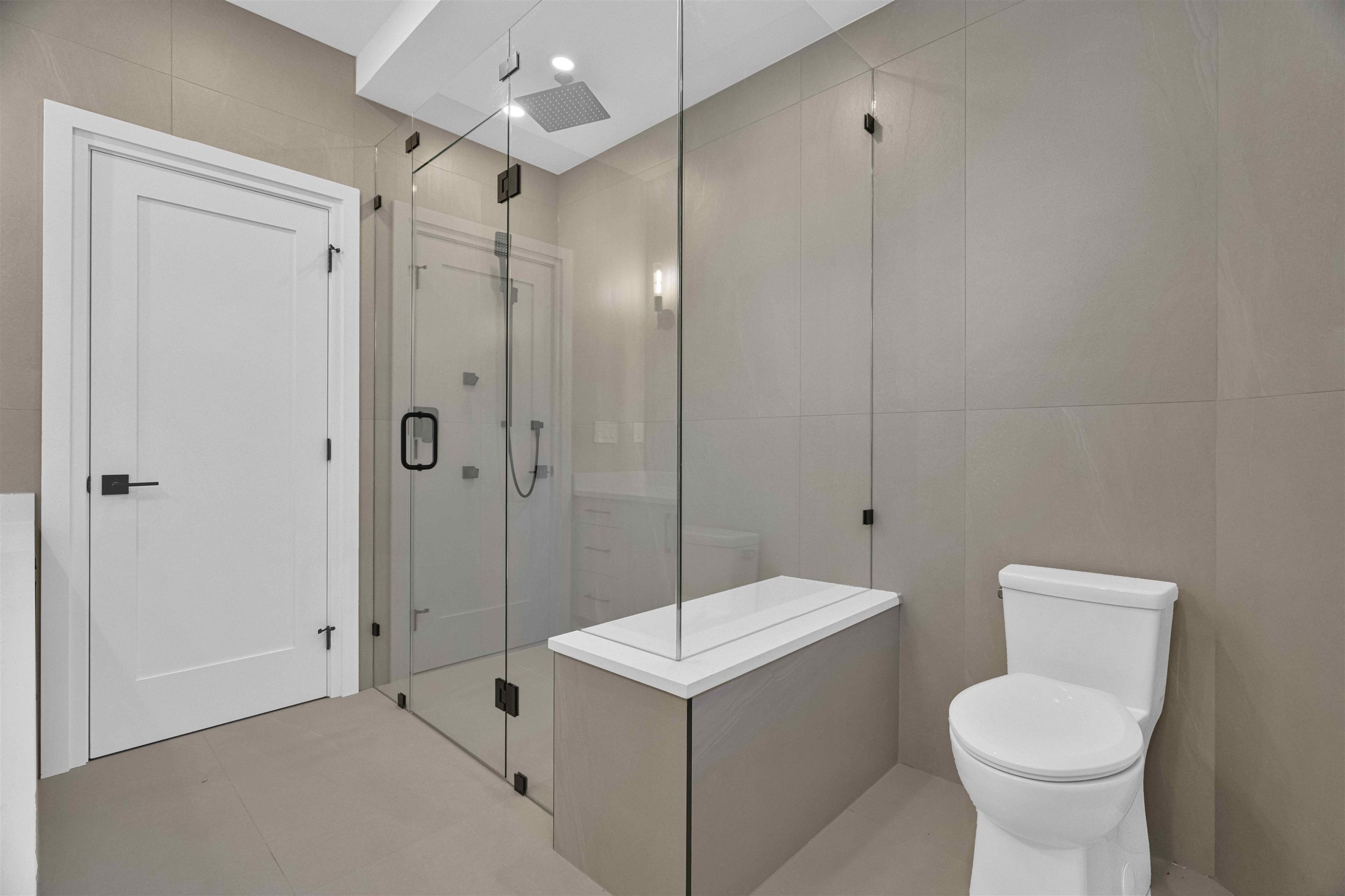 15636 23A Avenue, Surrey, BC - Indoor Photo Showing Bathroom