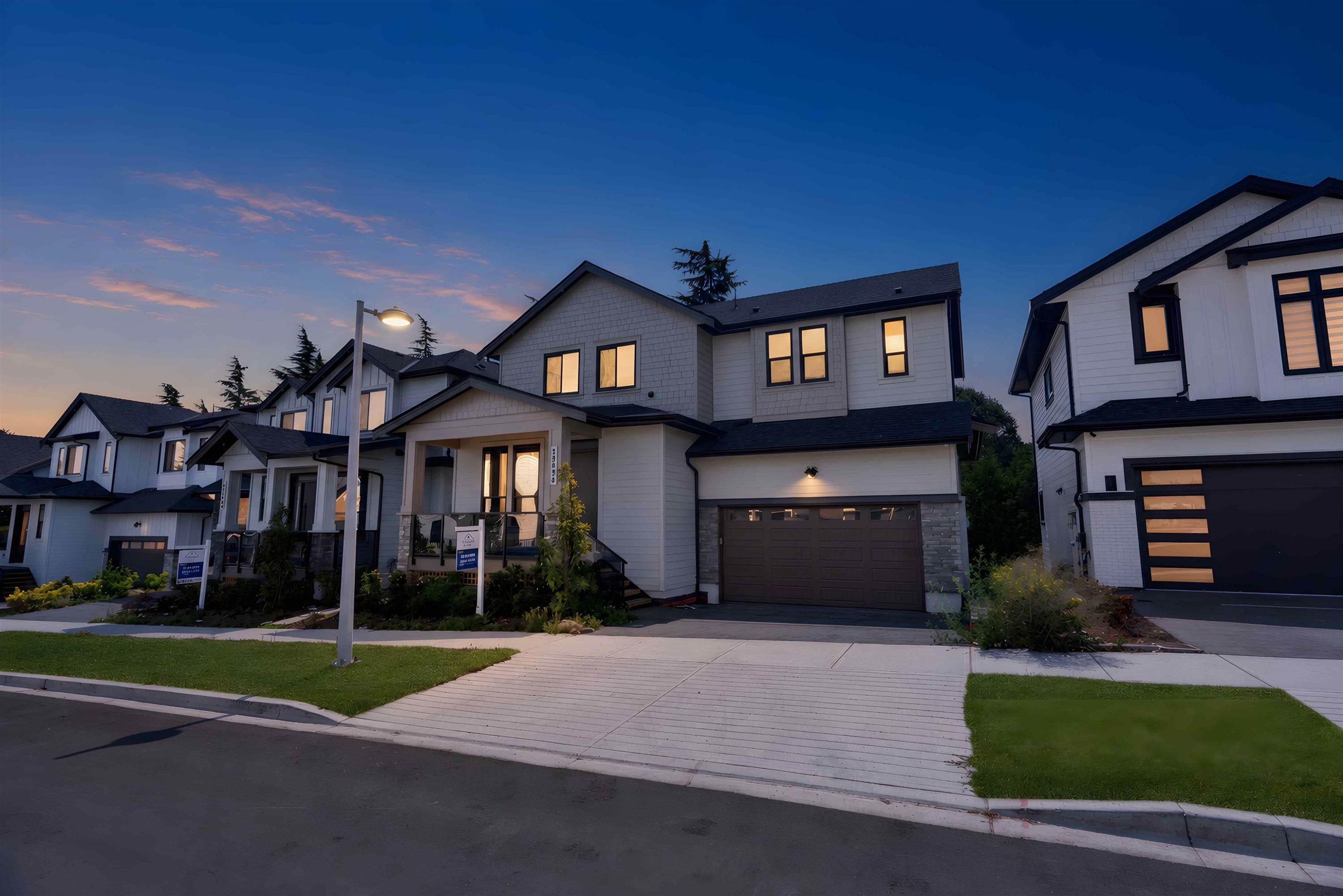 15636 23A Avenue, Surrey, BC - Outdoor With Facade