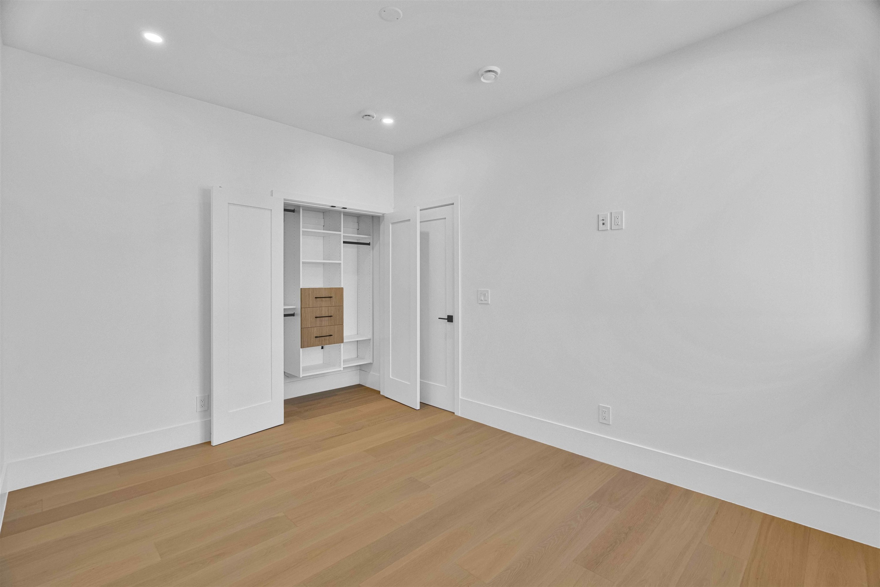 15636 23A Avenue, Surrey, BC - Indoor Photo Showing Other Room