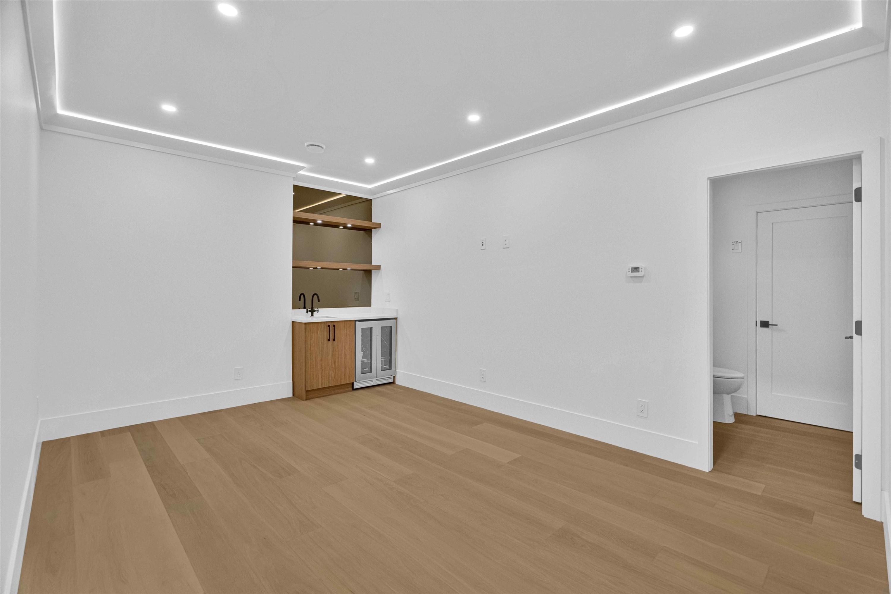 15636 23A Avenue, Surrey, BC - Indoor Photo Showing Other Room