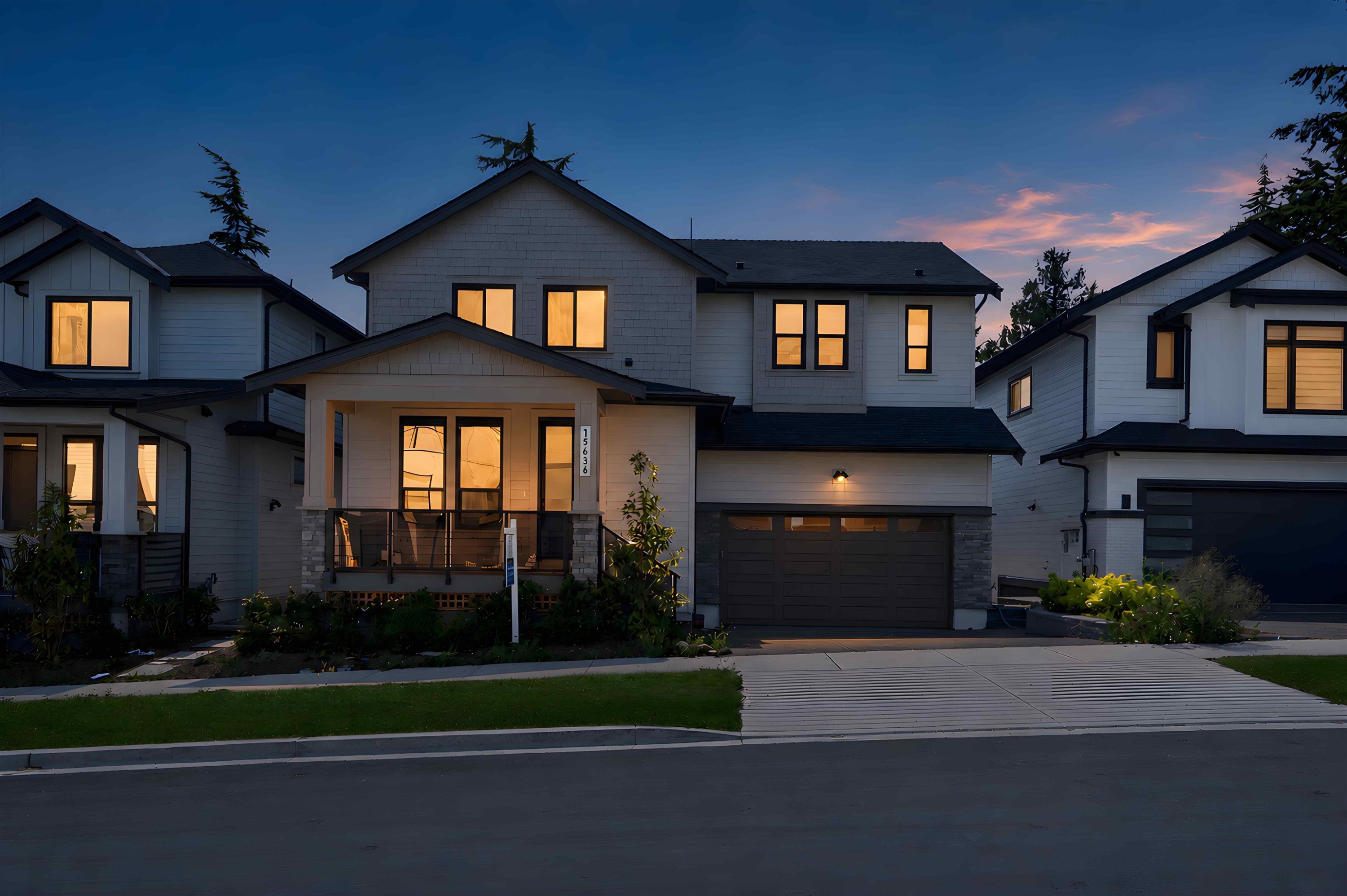 15636 23A Avenue, Surrey, BC - Outdoor With Facade