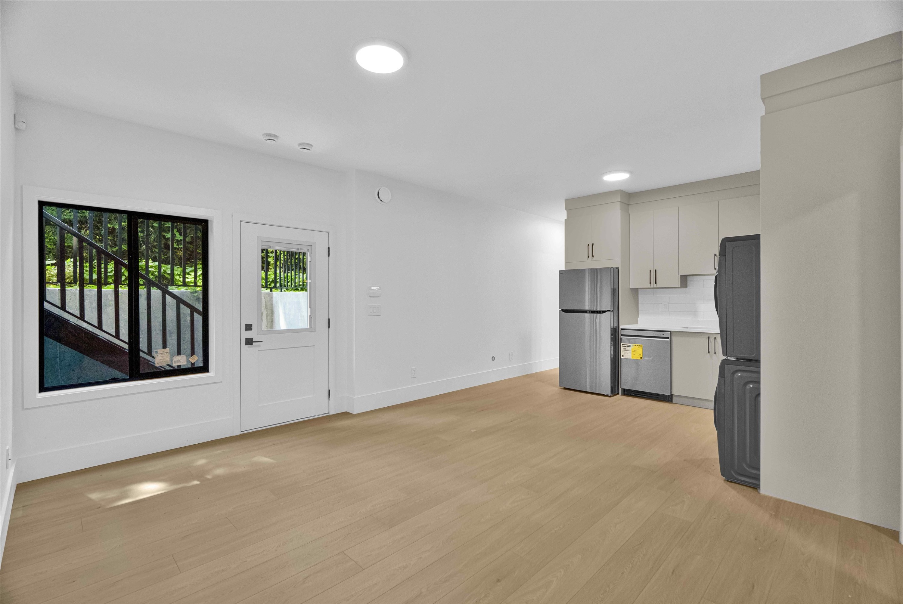 15636 23A Avenue, Surrey, BC - Indoor Photo Showing Kitchen