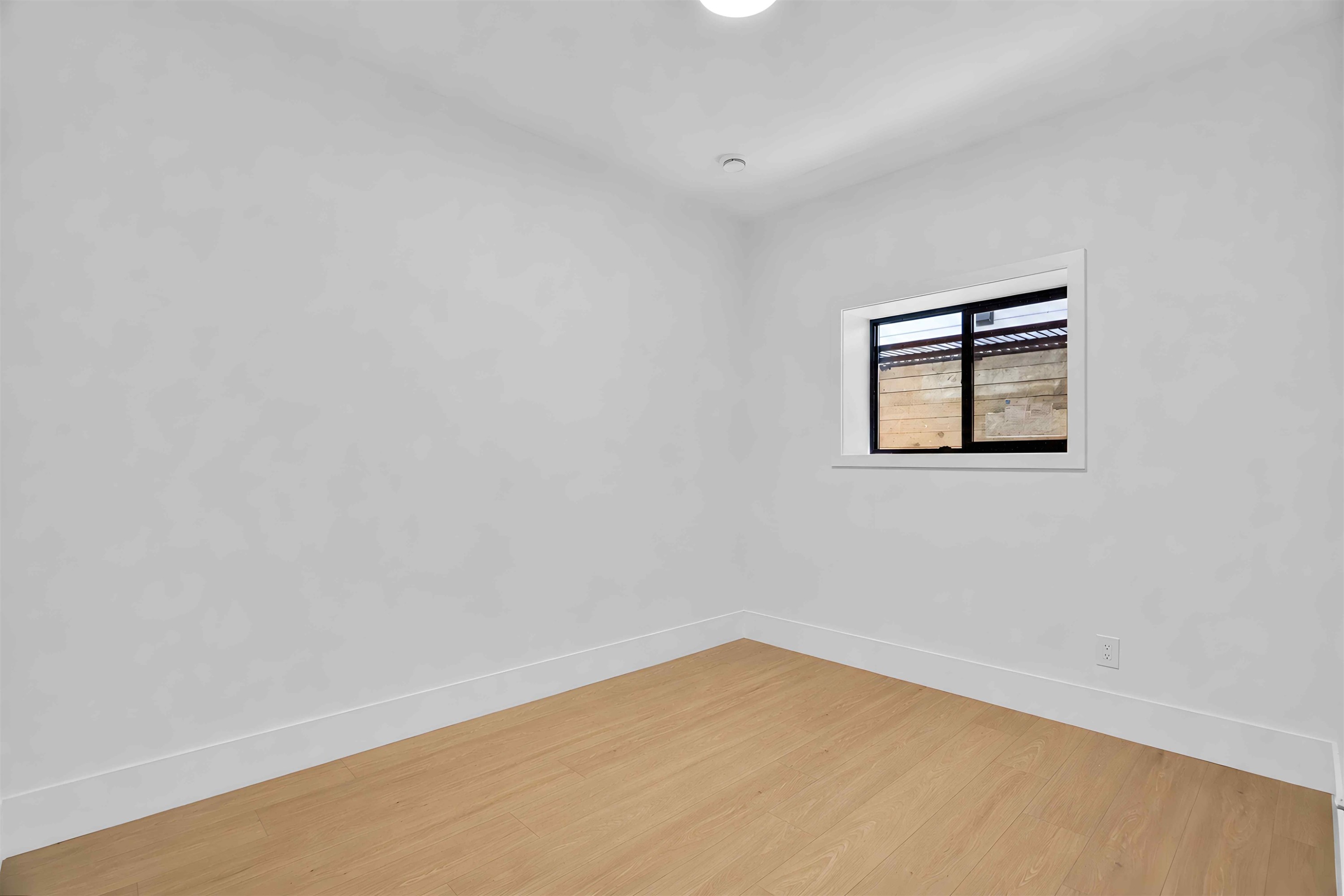 15636 23A Avenue, Surrey, BC - Indoor Photo Showing Other Room