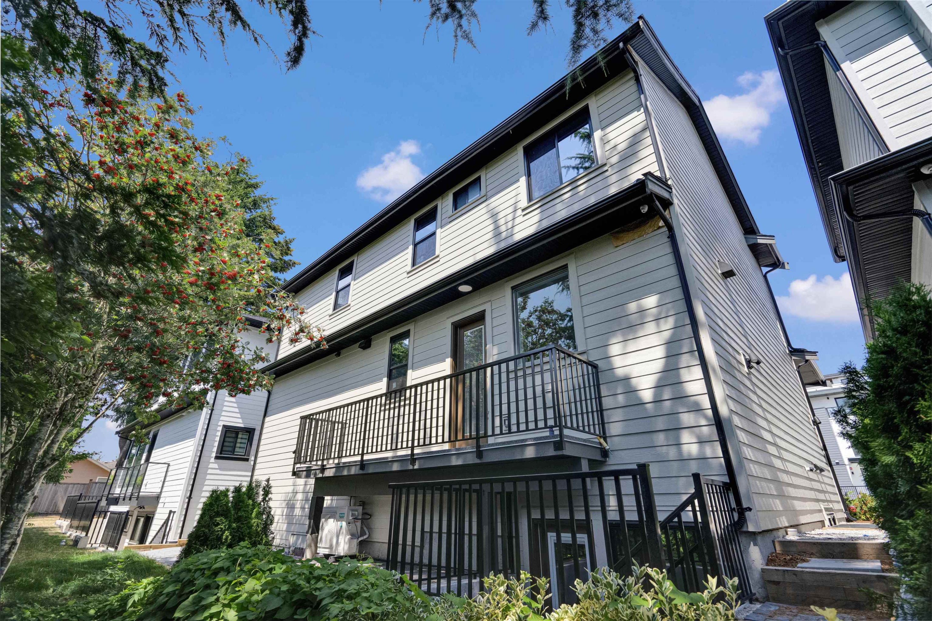 15636 23A Avenue, Surrey, BC - Outdoor