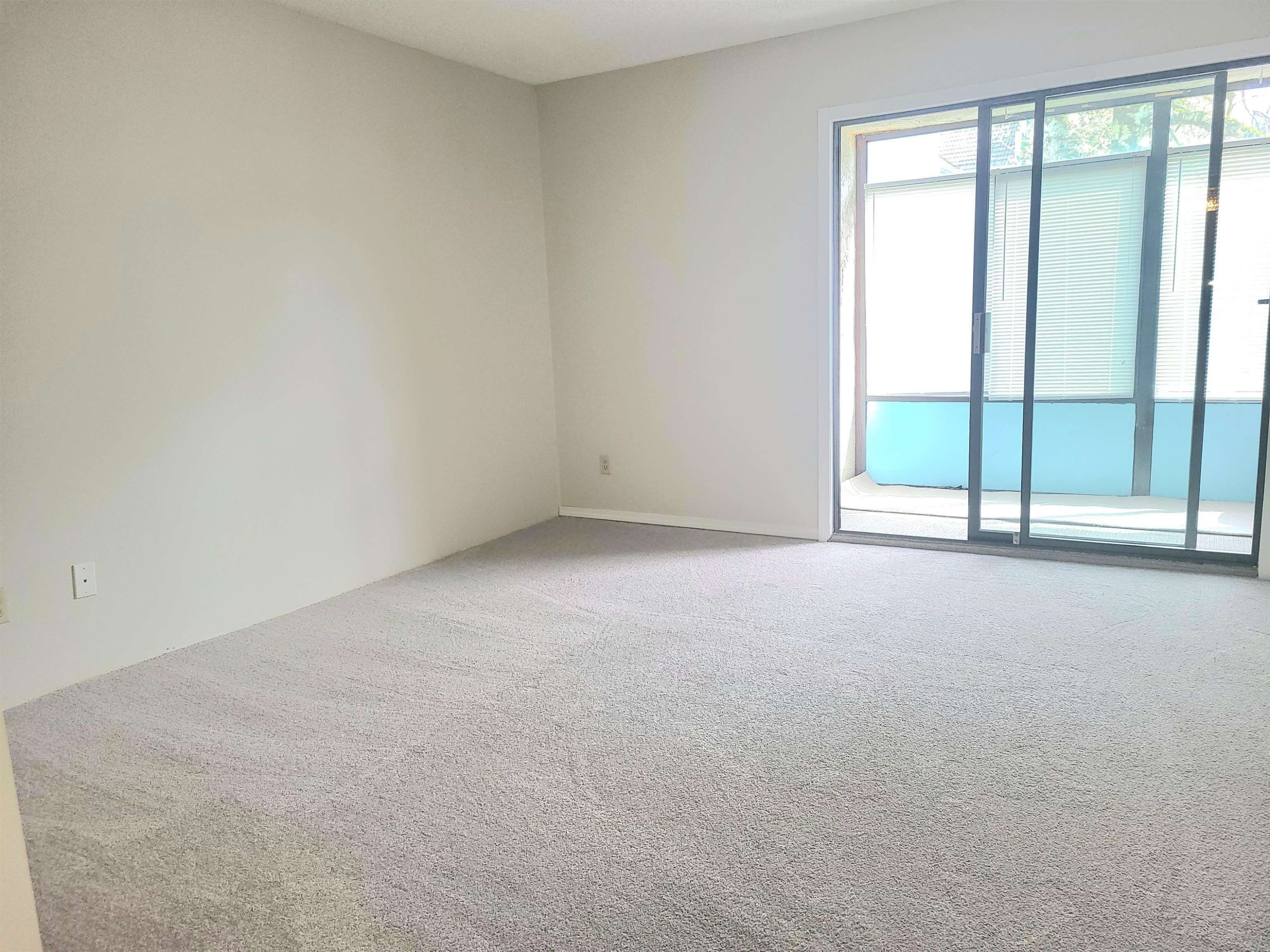 111-1521 Blackwood Street, White Rock, BC - Indoor Photo Showing Other Room