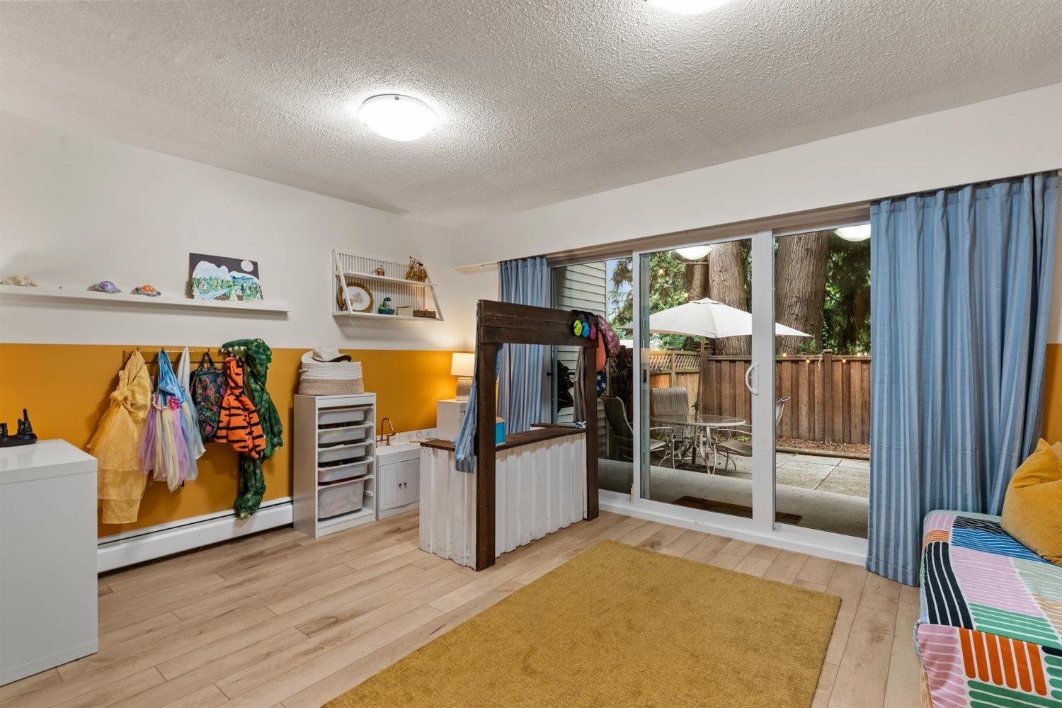 4-33293 Bourquin Crescent E, Abbotsford, BC - Indoor
