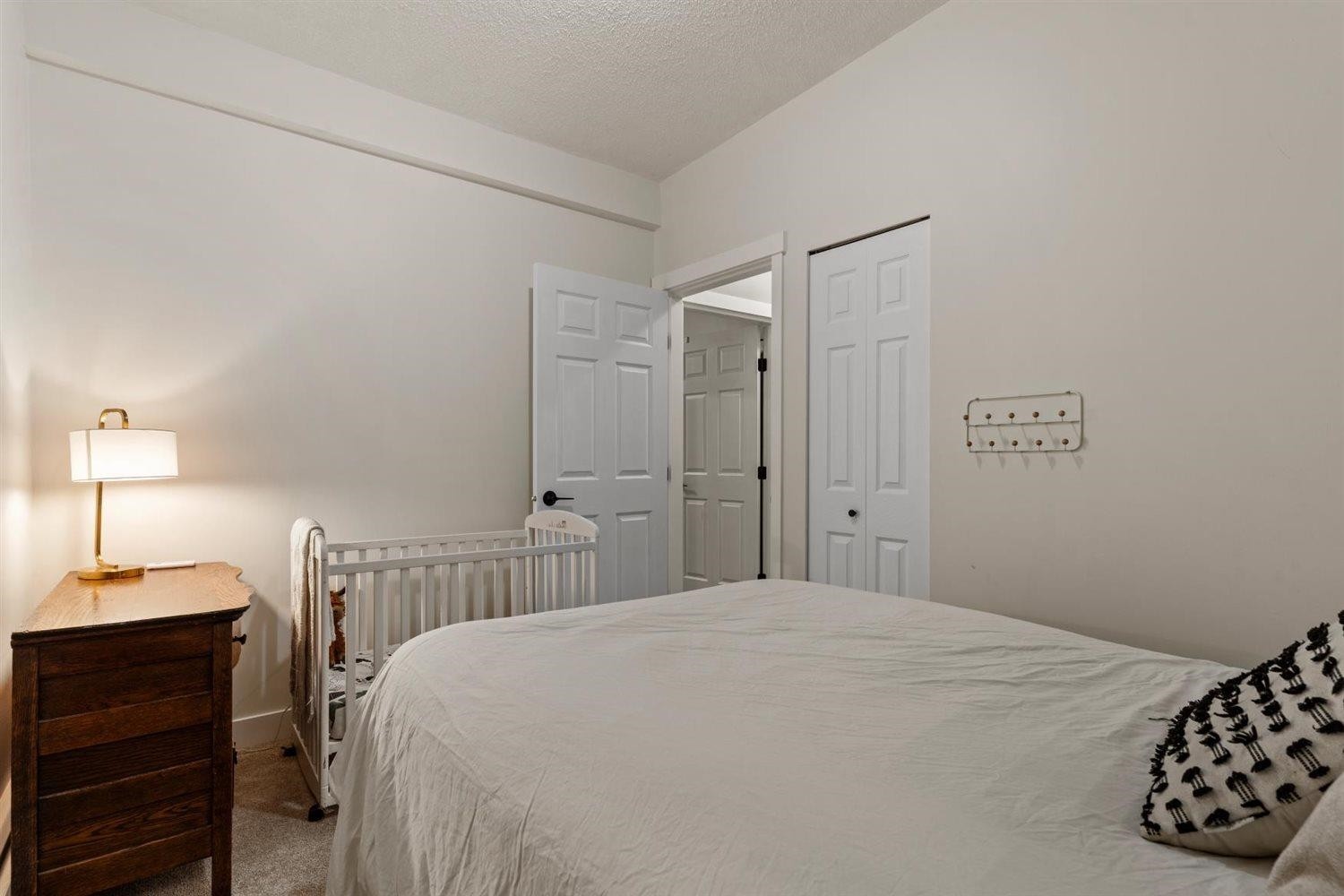 4-33293 Bourquin Crescent E, Abbotsford, BC - Indoor Photo Showing Bedroom