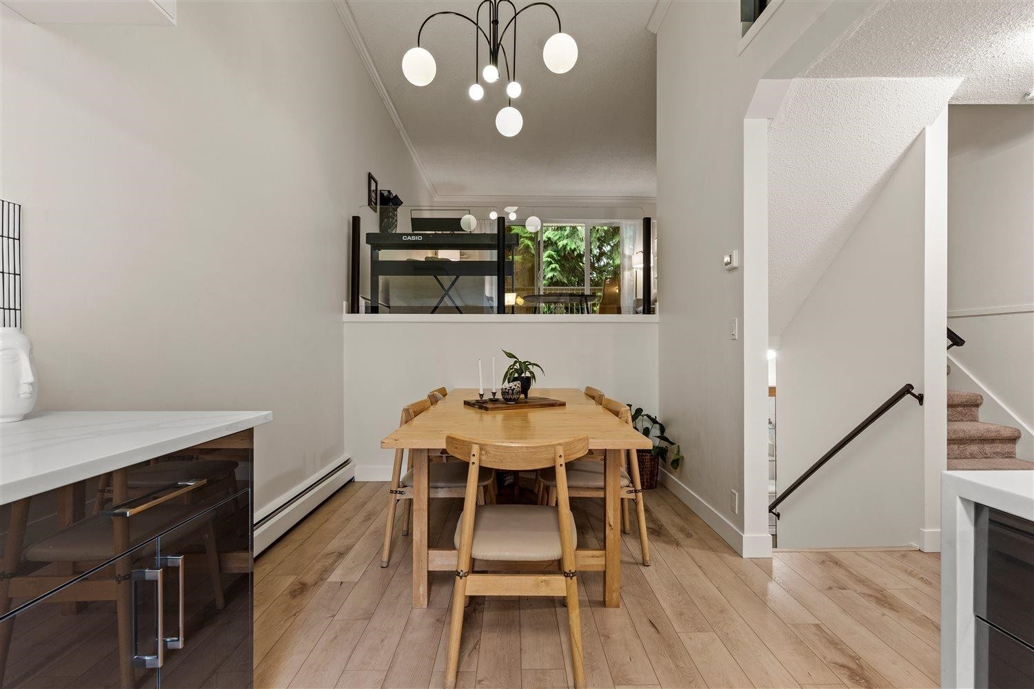 4-33293 Bourquin Crescent E, Abbotsford, BC - Indoor Photo Showing Dining Room