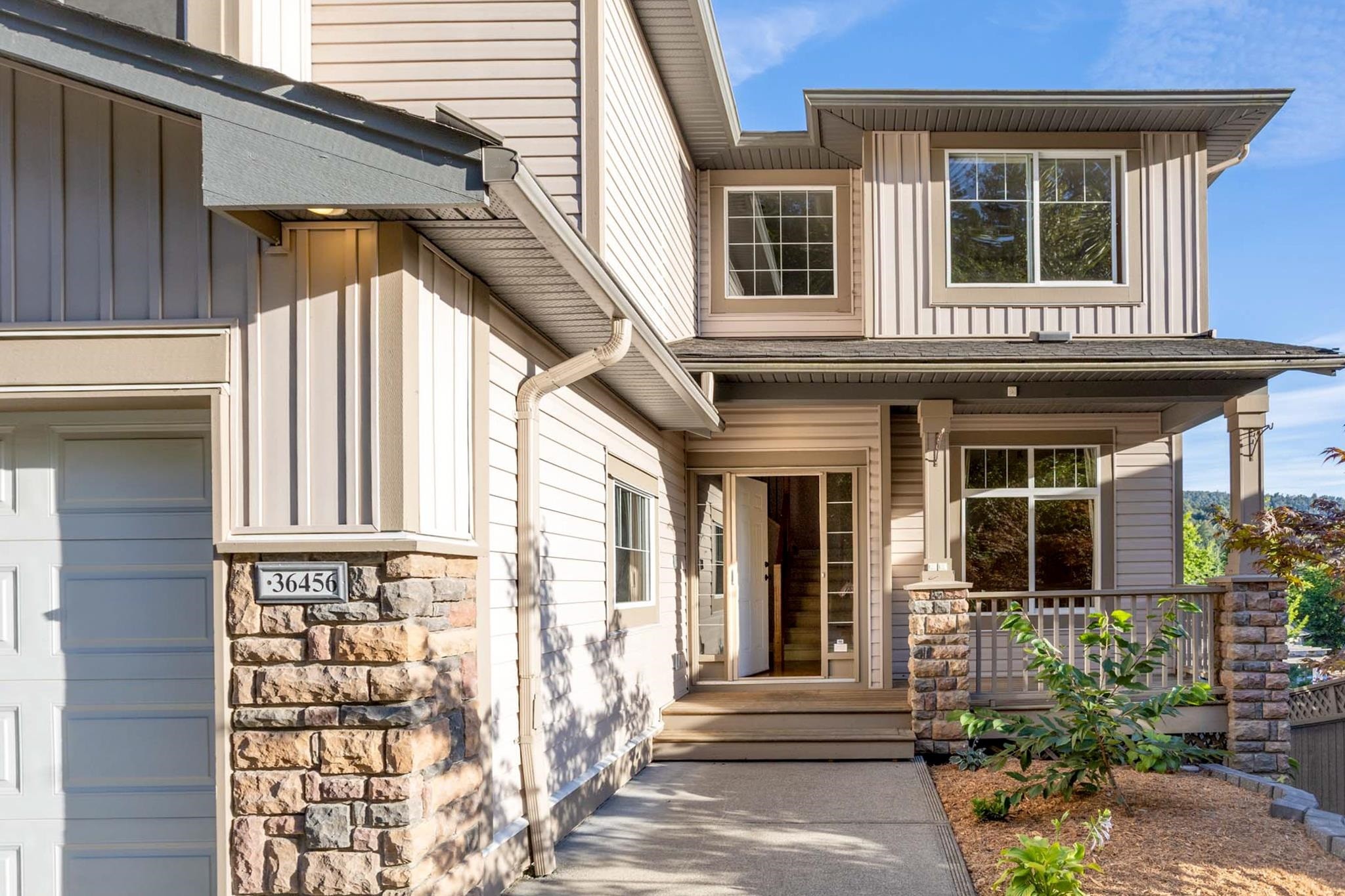 36456 Auguston Parkway E, Abbotsford, BC - Outdoor