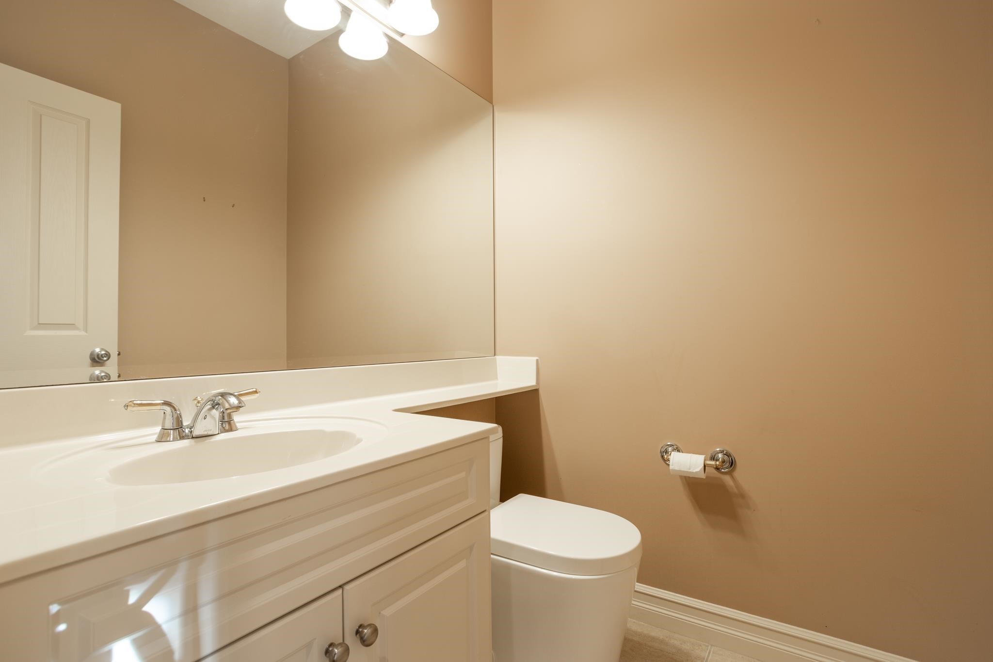 36456 Auguston Parkway E, Abbotsford, BC - Indoor Photo Showing Bathroom