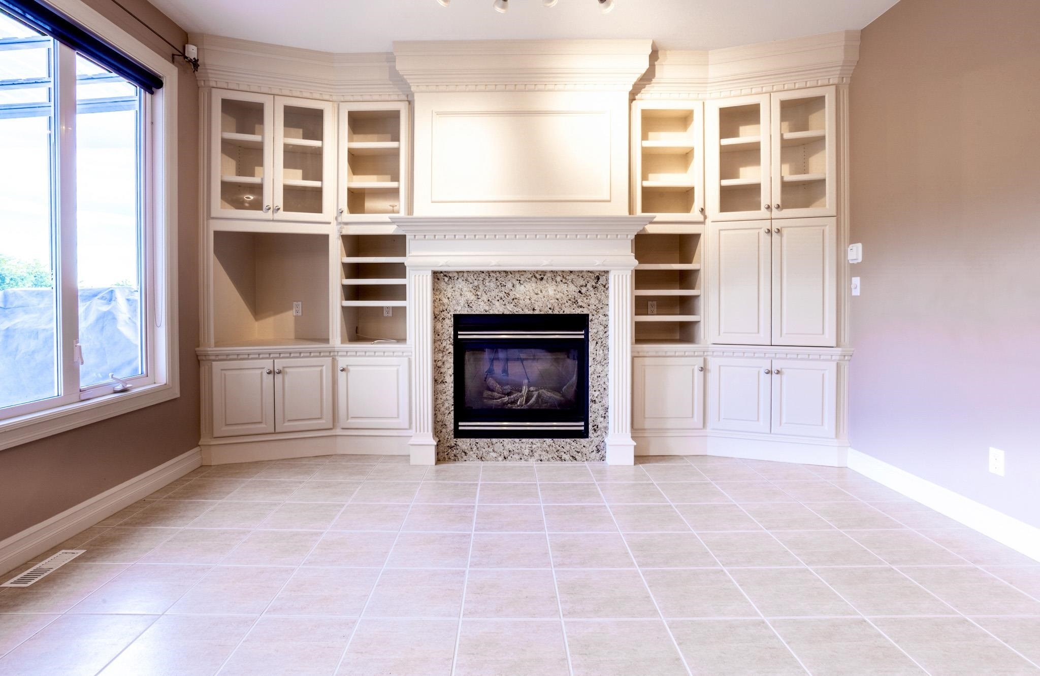 36456 Auguston Parkway E, Abbotsford, BC - Indoor Photo Showing Other Room With Fireplace