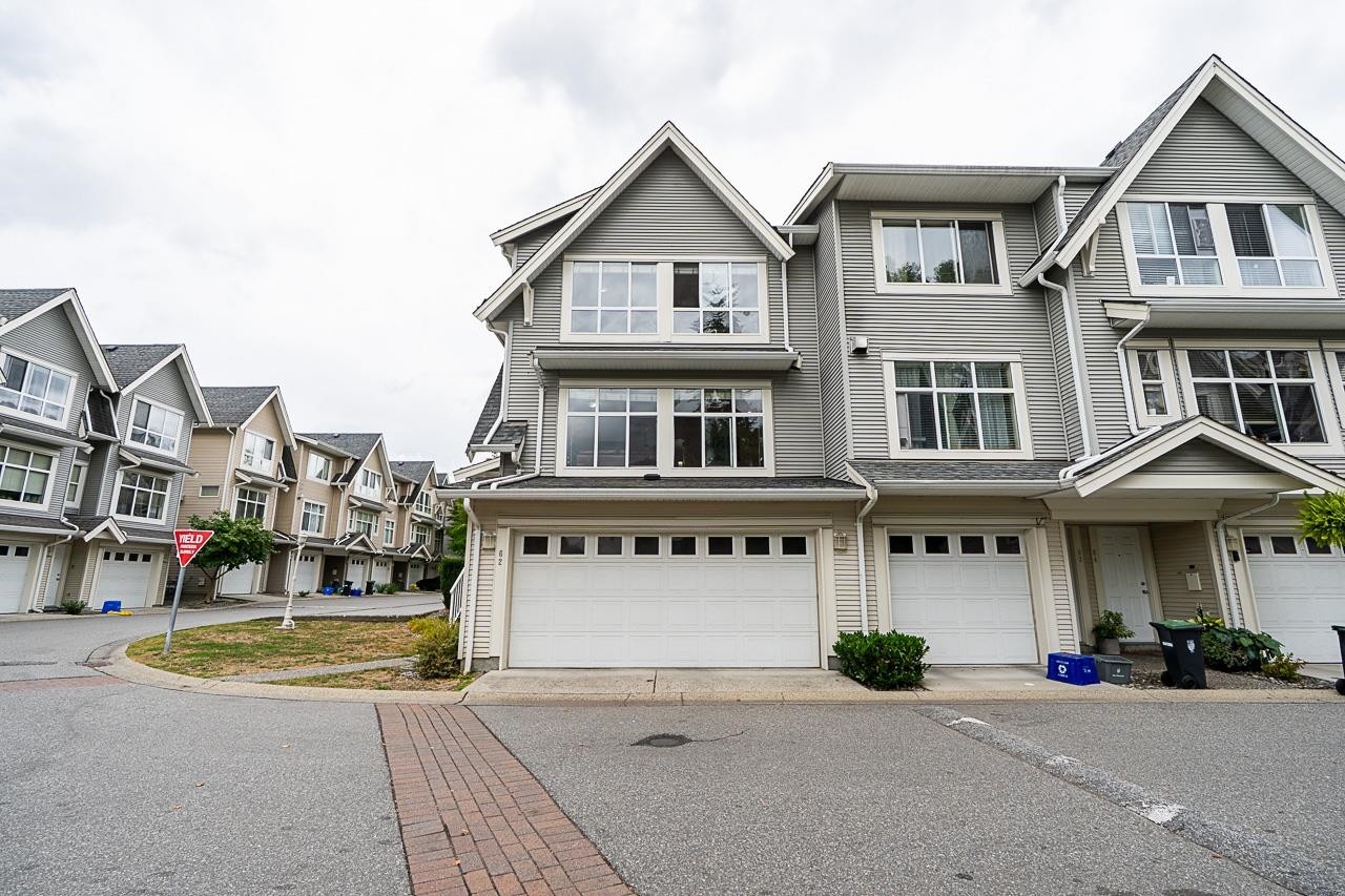 62-6450 199 Street, Langley, BC - Outdoor With Facade