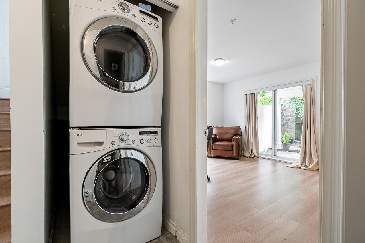62-6450 199 Street, Langley, BC - Indoor Photo Showing Laundry Room