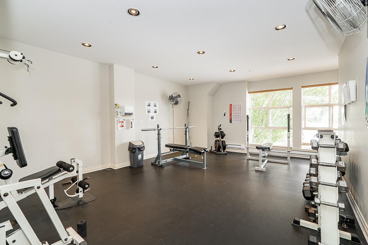 62-6450 199 Street, Langley, BC - Indoor Photo Showing Gym Room