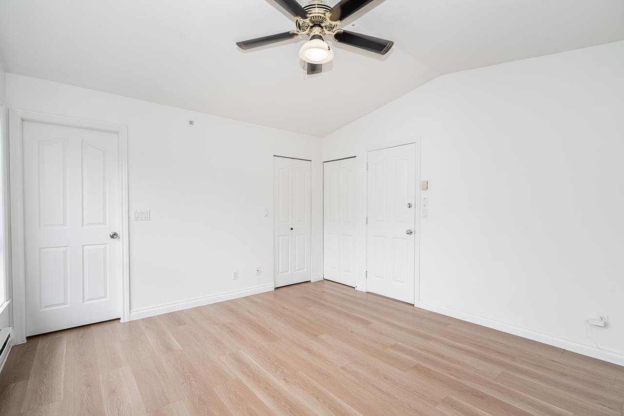 62-6450 199 Street, Langley, BC - Indoor Photo Showing Other Room
