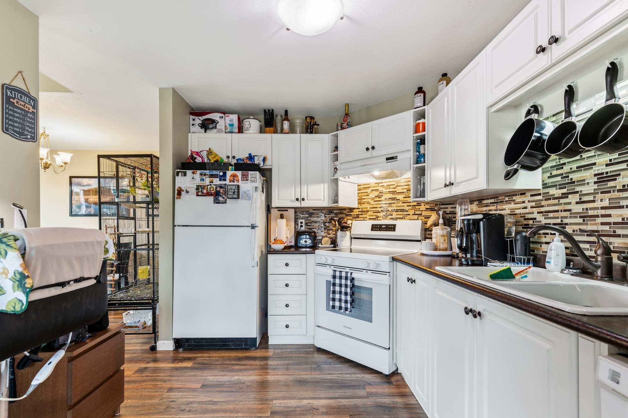 309-7554 Briskham Street, Mission, BC - Indoor Photo Showing Kitchen