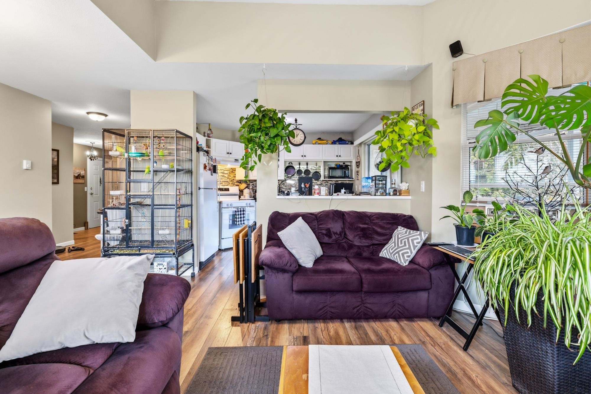 309-7554 Briskham Street, Mission, BC - Indoor Photo Showing Living Room