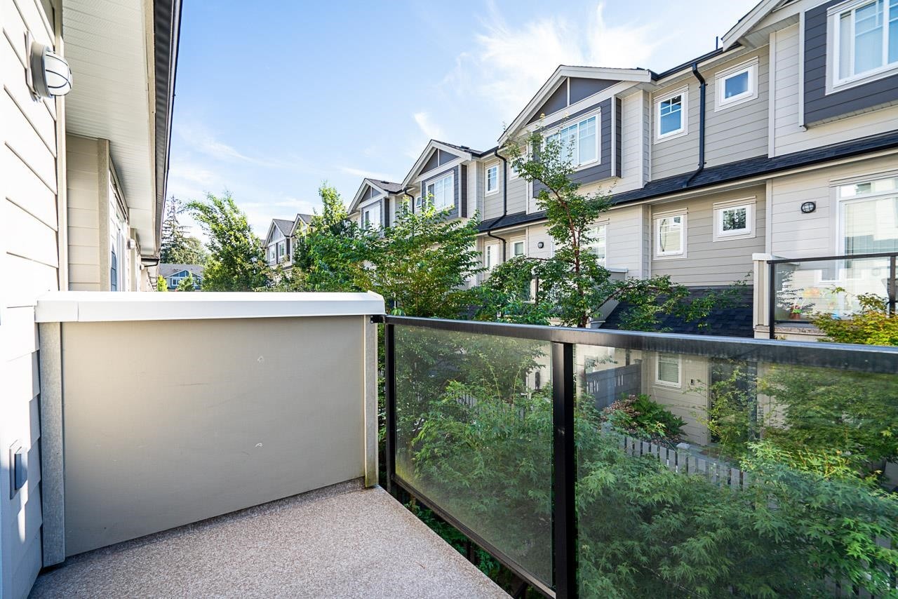 27-13898 64 Avenue, Surrey, BC - Outdoor With Balcony With Exterior