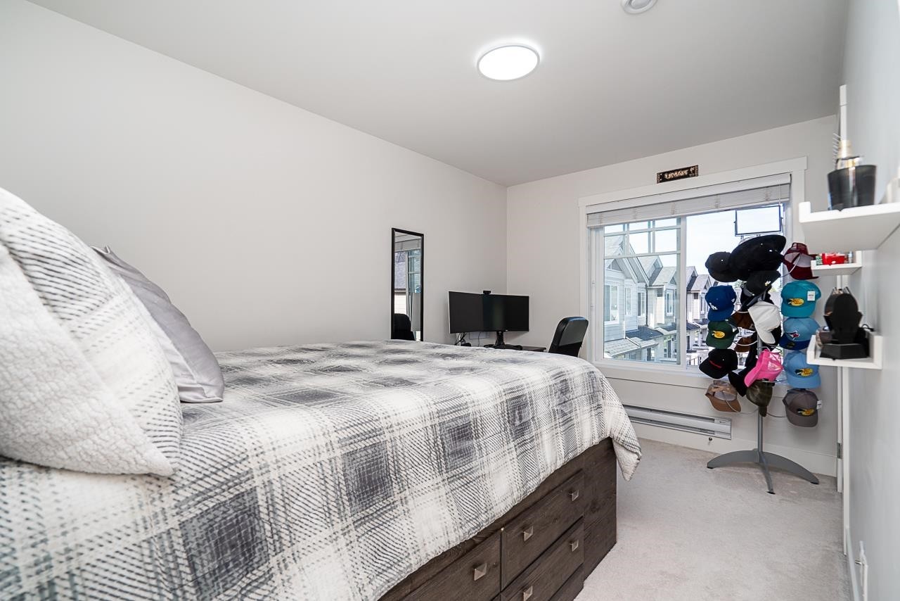 27-13898 64 Avenue, Surrey, BC - Indoor Photo Showing Bedroom