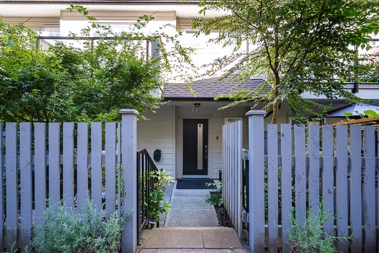27-13898 64 Avenue, Surrey, BC - Outdoor