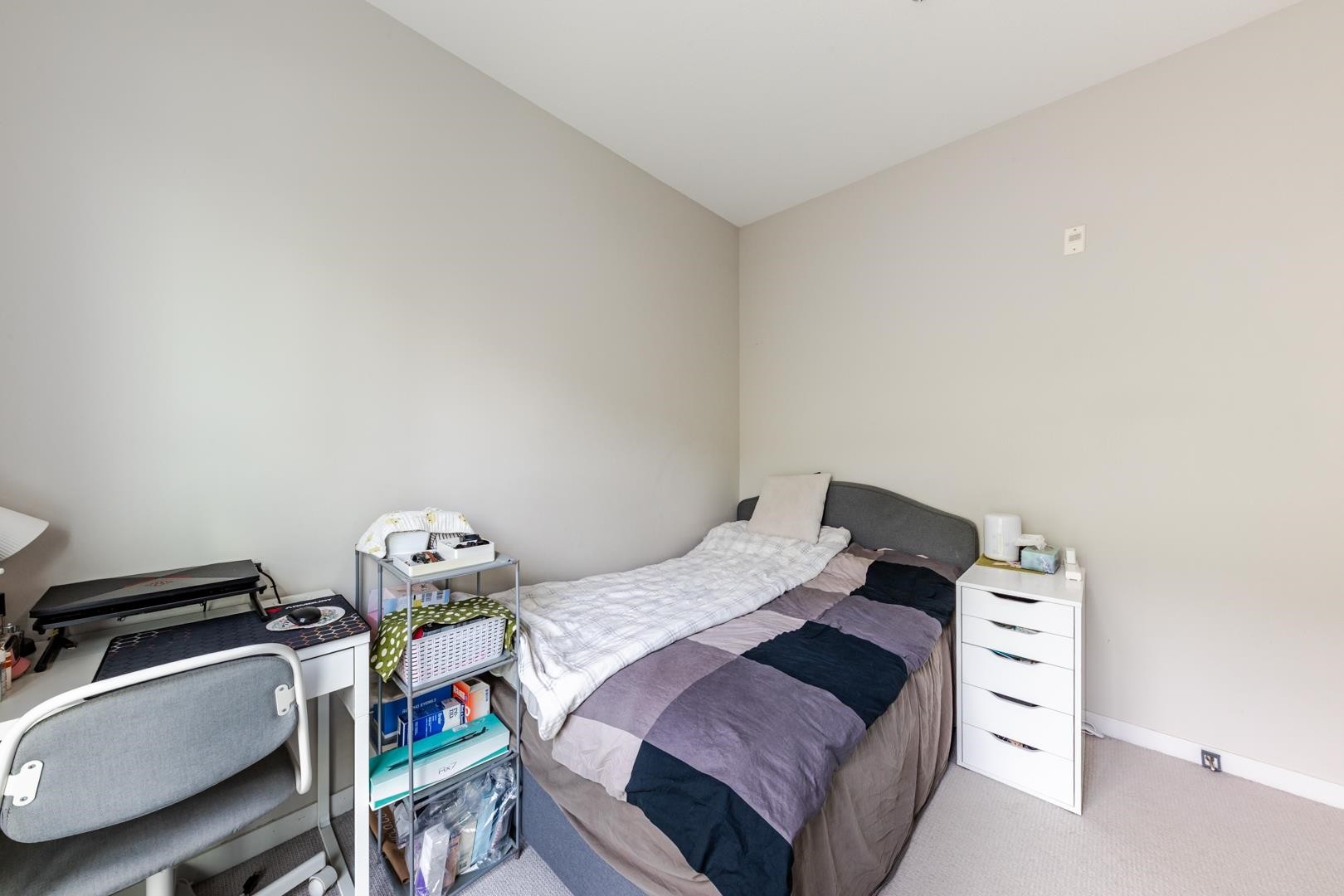 323-13768 108 Avenue, Surrey, BC - Indoor Photo Showing Bedroom
